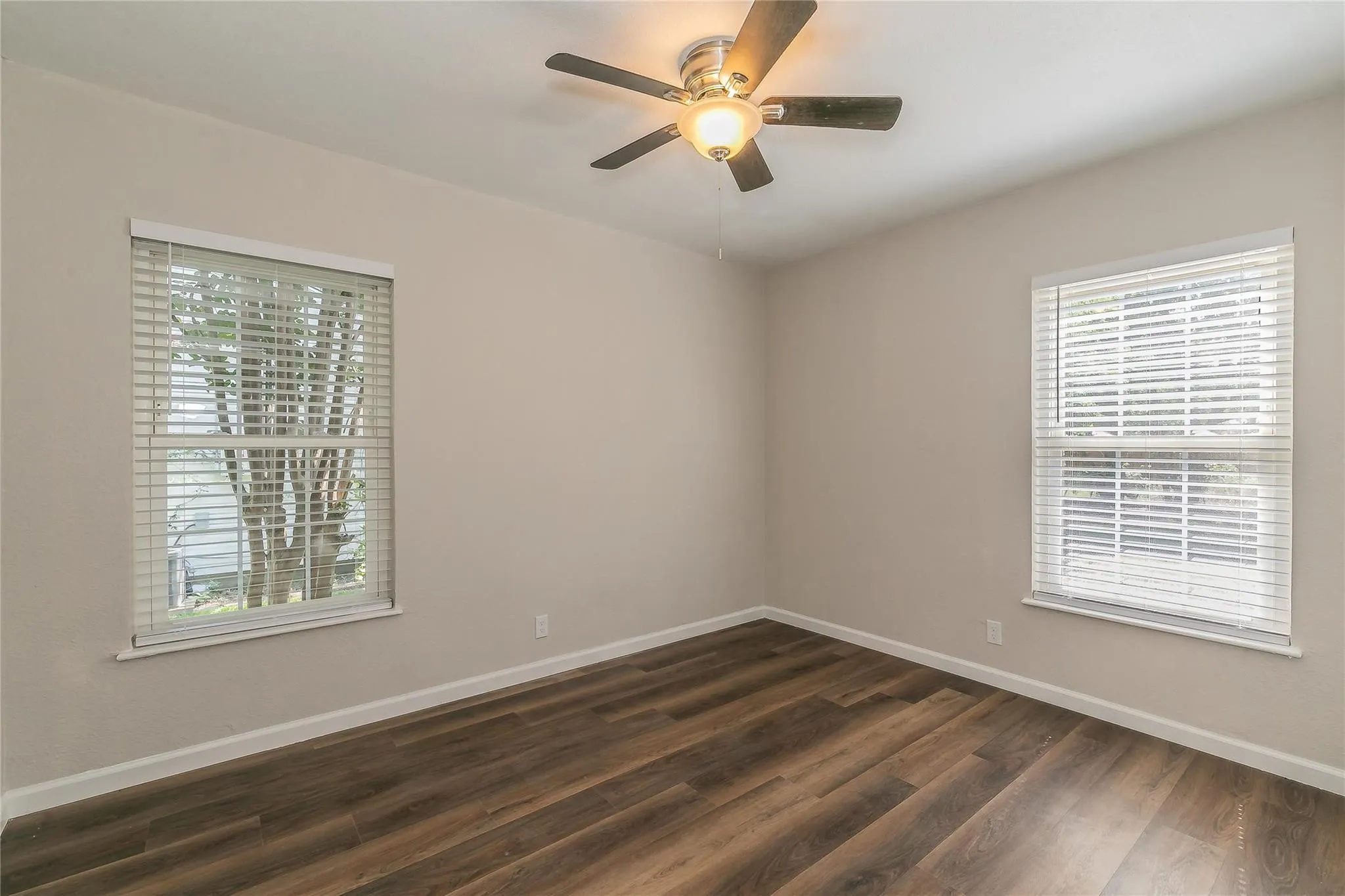 Single Family Residence For Rent in Collin County , 316 S 2nd Street, Wylie, Texas 75098, 4 Bedroom, 2 Bathroom, Garage spaces, 1,430 Sqft, built in 1964, mls#21222120, Real Estate Agent in Wylie, Homes For Rent in Collin county, Homes For Rent in Wylie, Realtor in Wylie Texas, Real Estate Brokerage Independent Realty Texas, Luminita Cordes Realtor