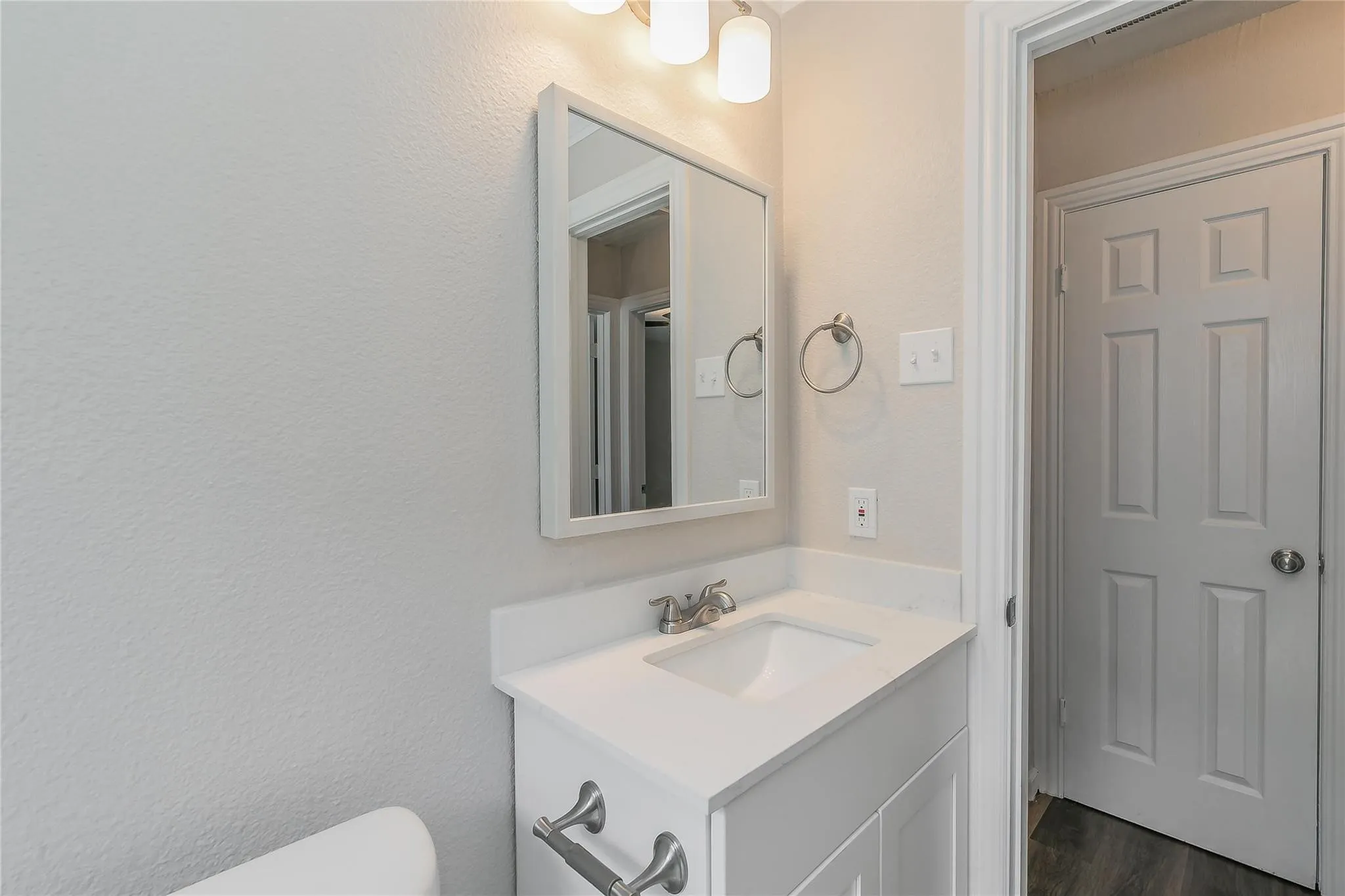 Single Family Residence For Rent in Collin County , 316 S 2nd Street, Wylie, Texas 75098, 4 Bedroom, 2 Bathroom, Garage spaces, 1,430 Sqft, built in 1964, mls#21222120, Real Estate Agent in Wylie, Homes For Rent in Collin county, Homes For Rent in Wylie, Realtor in Wylie Texas, Real Estate Brokerage Independent Realty Texas, Luminita Cordes Realtor