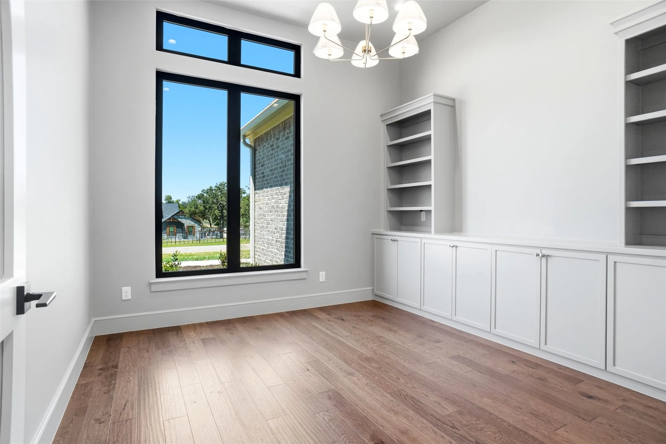 Single Family Residence For Sale in Parker County , 2016 Pinetree Post, Weatherford, Texas 76087, 4 Bedroom, 4 Bathroom, 3 Garage spaces, 3,627 Sqft, built in 2026, New Construction - Incomplete, mls#21222151, Real Estate Agent in Weatherford, Homes For Sale in Parker county, Homes For Sale in Weatherford, Realtor in Weatherford Texas, Real Estate Brokerage Independent Realty Texas, Luminita Cordes Realtor