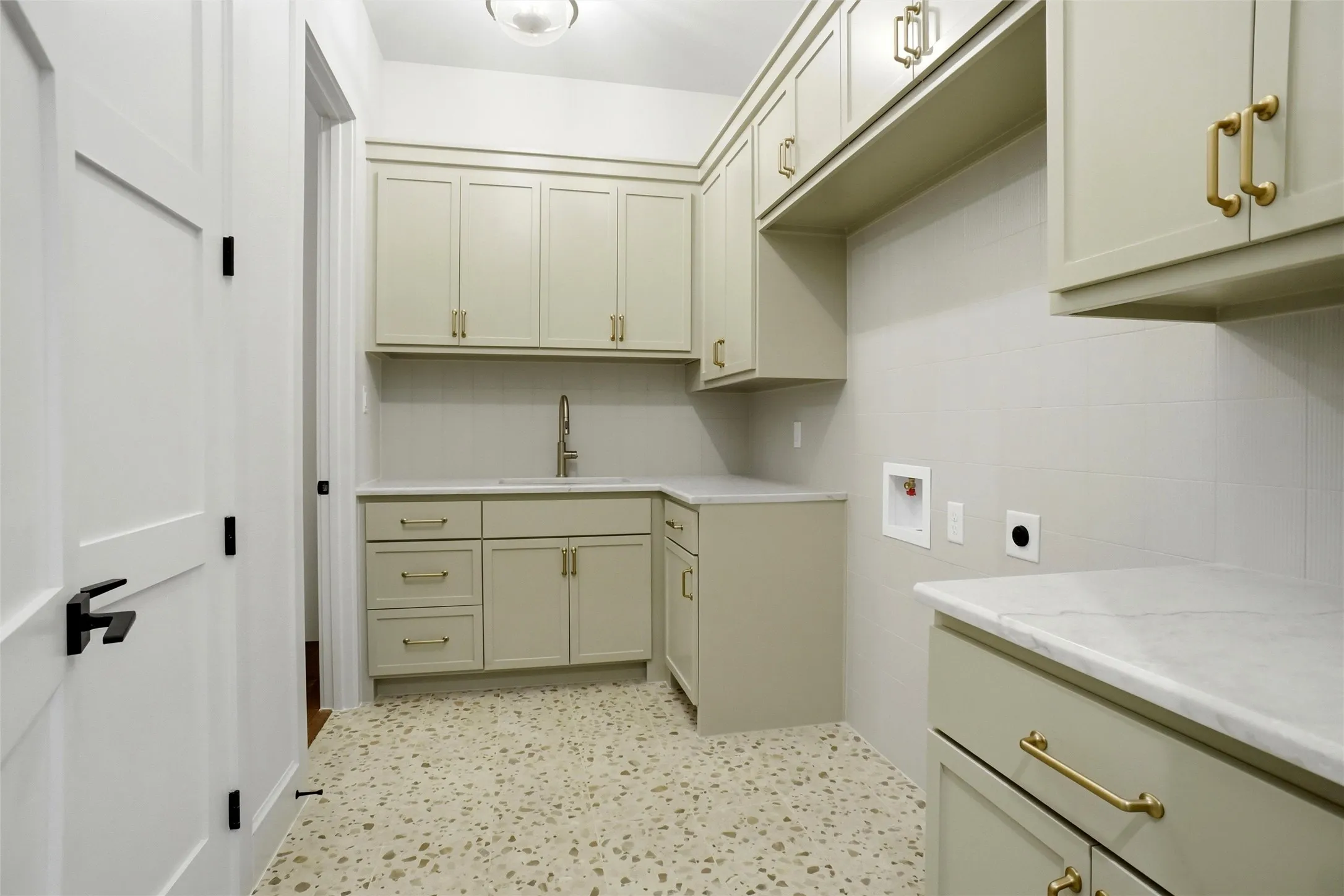 Single Family Residence For Sale in Parker County , 2016 Pinetree Post, Weatherford, Texas 76087, 4 Bedroom, 4 Bathroom, 3 Garage spaces, 3,627 Sqft, built in 2026, New Construction - Incomplete, mls#21222151, Real Estate Agent in Weatherford, Homes For Sale in Parker county, Homes For Sale in Weatherford, Realtor in Weatherford Texas, Real Estate Brokerage Independent Realty Texas, Luminita Cordes Realtor