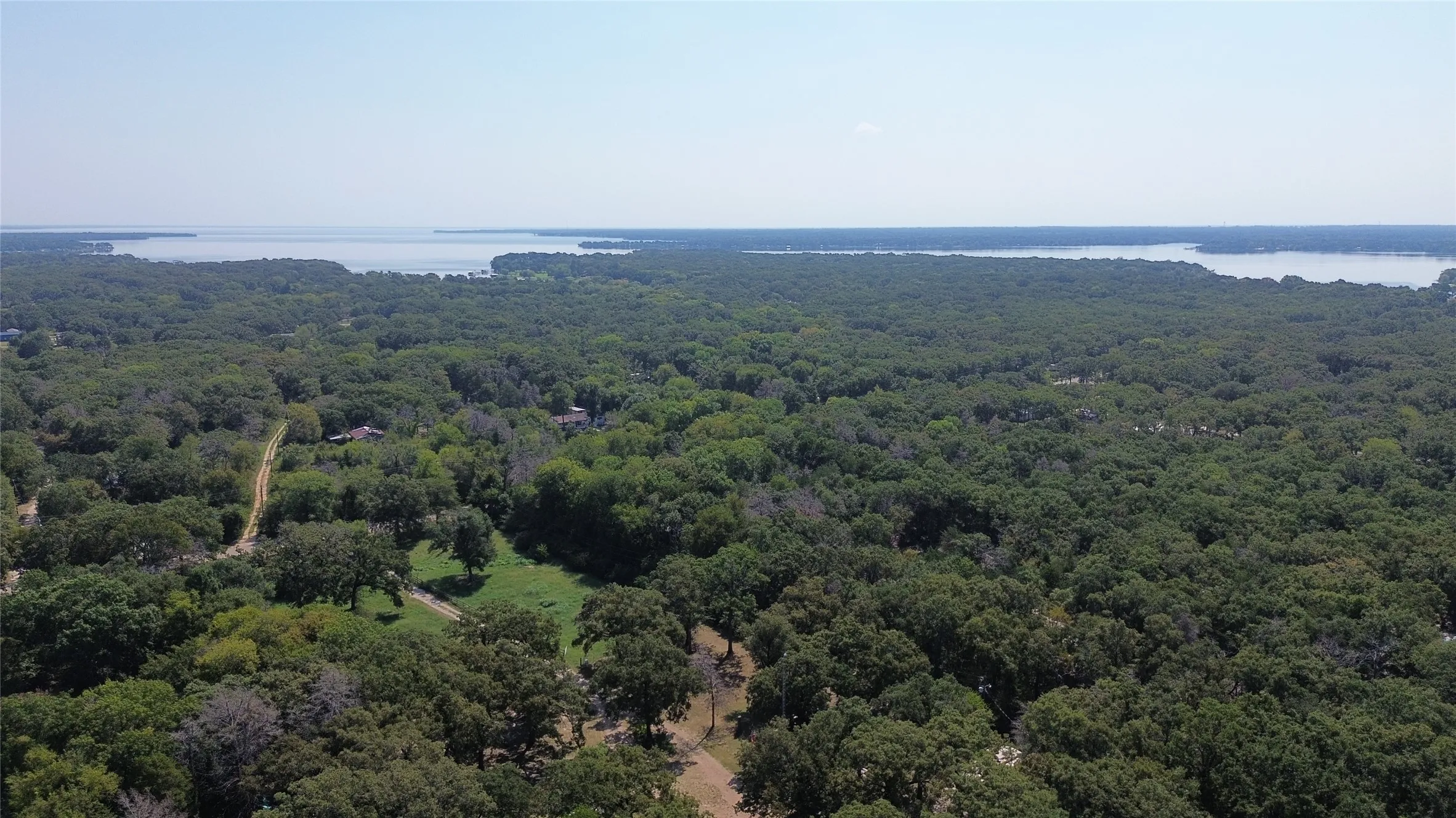 Mobile Home For Sale in Hunt County , 1957 Private Road 3836, Quinlan, Texas 75474, 2 Bedroom, 1 Bathroom, Garage spaces, 1,064 Sqft, built in 1985, mls#21222172, Real Estate Agent in Quinlan, Homes For Sale in Hunt county, Homes For Sale in Quinlan, Realtor in Quinlan Texas, Real Estate Brokerage Independent Realty Texas, Luminita Cordes Realtor