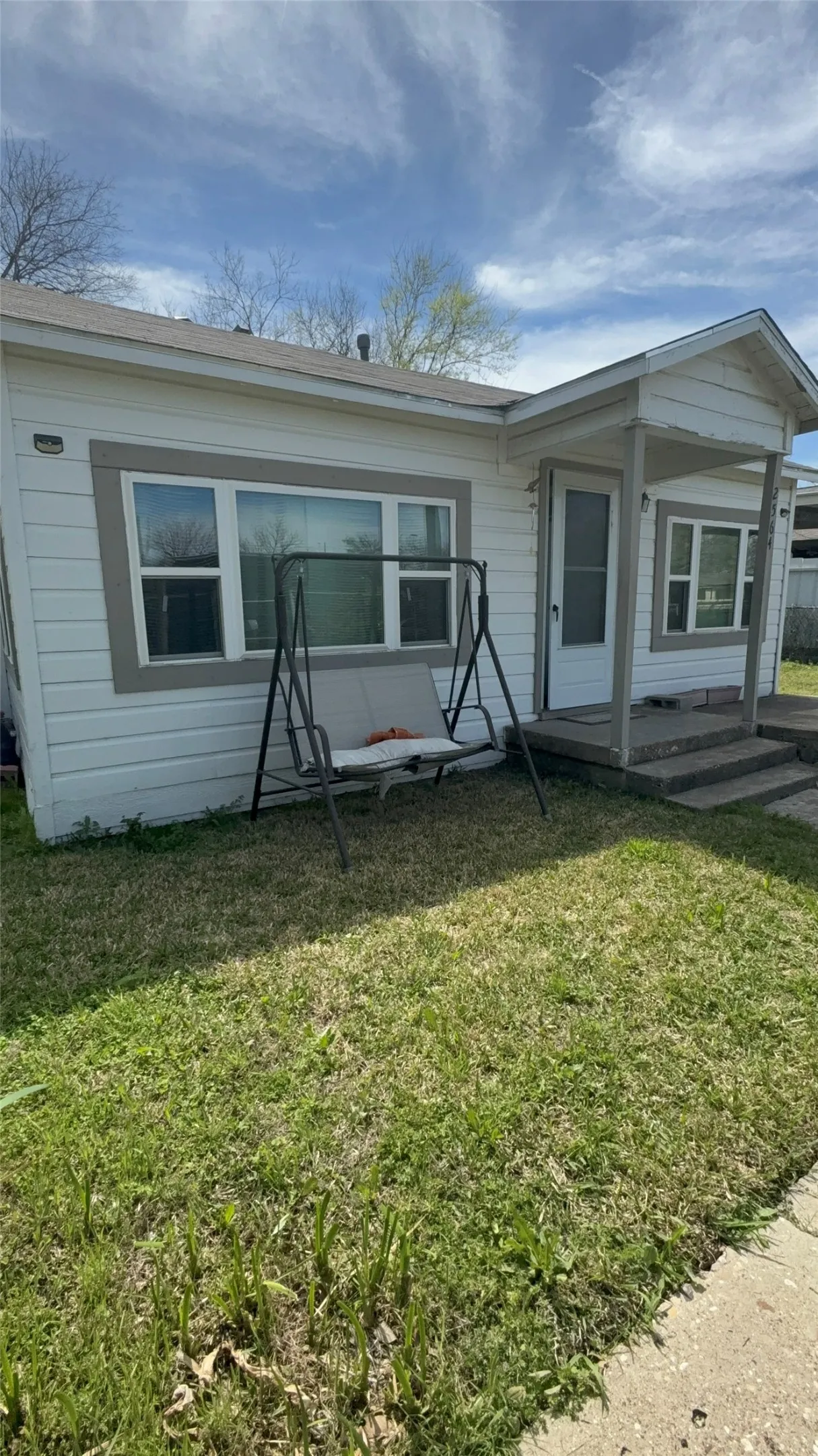 Single Family Residence For Sale in Tarrant County , 2564 High Crest Avenue, Fort Worth, Texas 76111, 2 Bedrooms, 1 Bathroom, Garage spaces, 1,308 Sqft, built in 1954, Price $130,000, mls#21221220, Real Estate Agent in Fort Worth, Homes For Sale in Tarrant county, Homes For Sale in Fort Worth, Realtor in Fort Worth Texas, Real Estate Brokerage Independent Realty Texas, Luminita Cordes Realtor