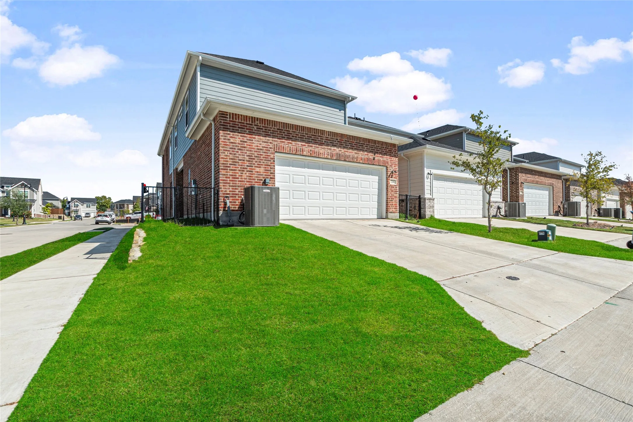 Single Family Residence For Sale in Dallas County , 7216 Palisades Drive, Rowlett, Texas 75088, 3 Bedroom, 3 Bathroom, 2 Garage spaces, 2,449 Sqft, built in 2024, mls#21219734, Real Estate Agent in Rowlett, Homes For Sale in Dallas county, Homes For Sale in Rowlett, Realtor in Rowlett Texas, Real Estate Brokerage Independent Realty Texas, Luminita Cordes Realtor