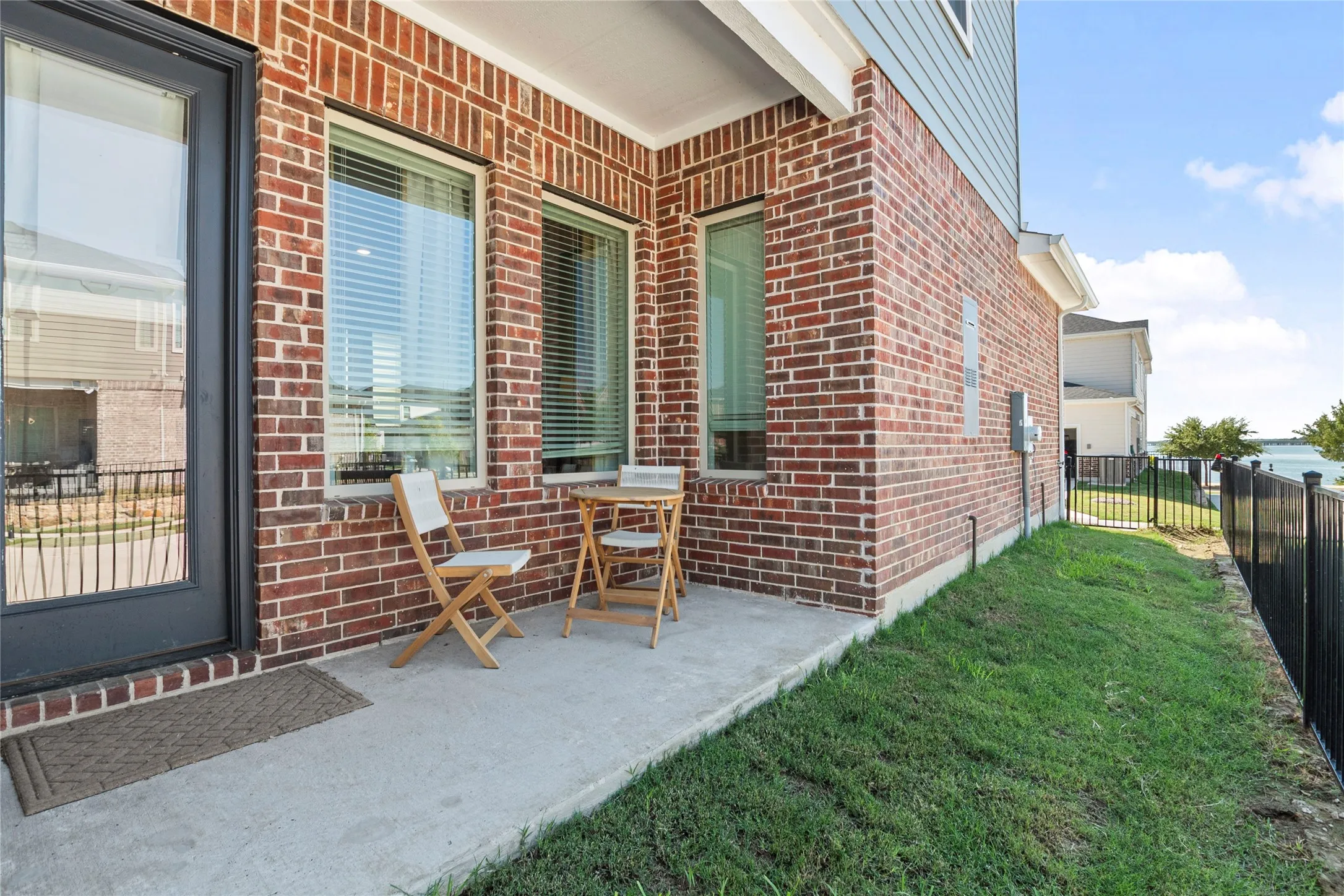 Single Family Residence For Sale in Dallas County , 7216 Palisades Drive, Rowlett, Texas 75088, 3 Bedroom, 3 Bathroom, 2 Garage spaces, 2,449 Sqft, built in 2024, mls#21219734, Real Estate Agent in Rowlett, Homes For Sale in Dallas county, Homes For Sale in Rowlett, Realtor in Rowlett Texas, Real Estate Brokerage Independent Realty Texas, Luminita Cordes Realtor