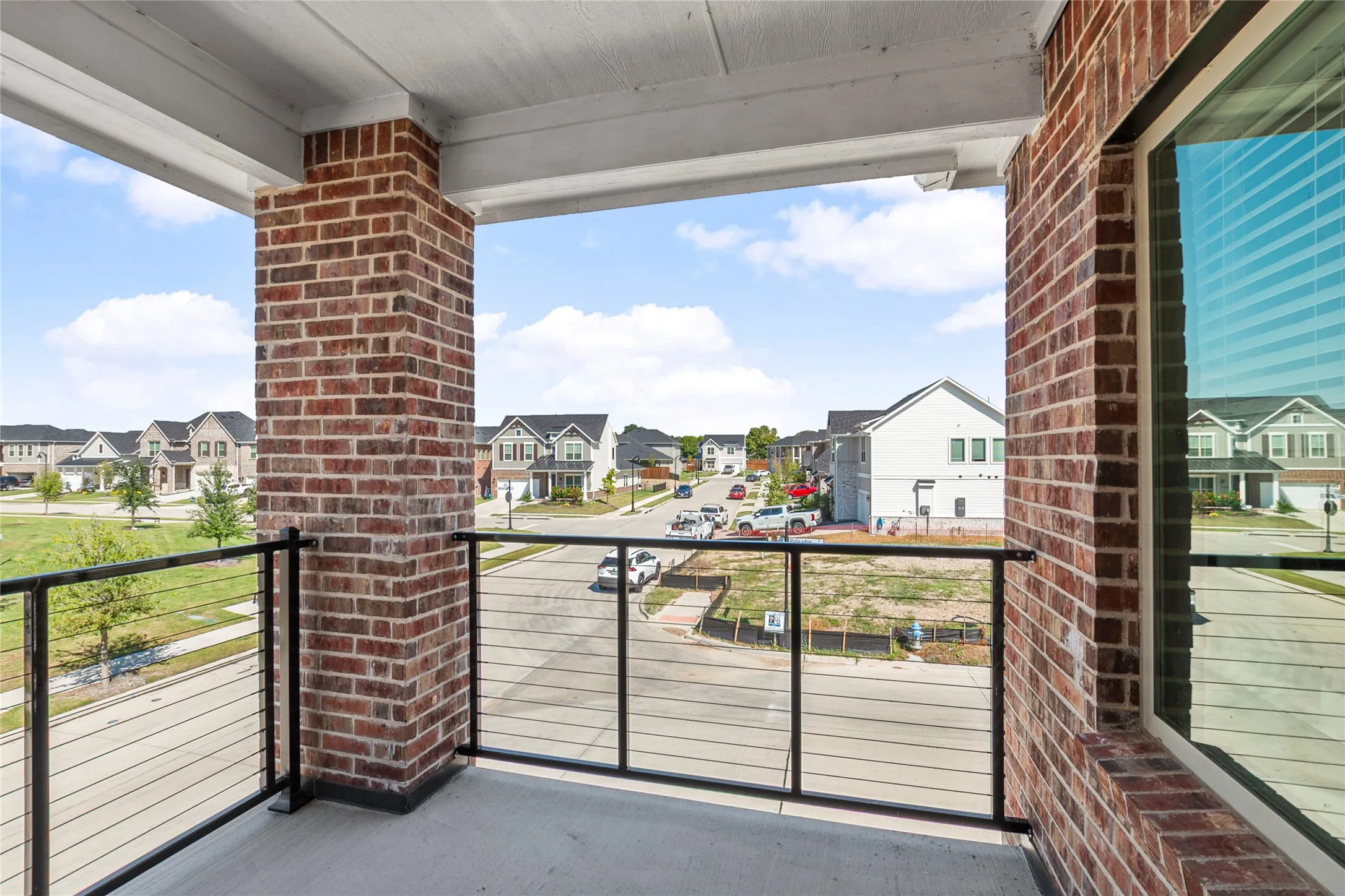 Single Family Residence For Sale in Dallas County , 7216 Palisades Drive, Rowlett, Texas 75088, 3 Bedroom, 3 Bathroom, 2 Garage spaces, 2,449 Sqft, built in 2024, mls#21219734, Real Estate Agent in Rowlett, Homes For Sale in Dallas county, Homes For Sale in Rowlett, Realtor in Rowlett Texas, Real Estate Brokerage Independent Realty Texas, Luminita Cordes Realtor