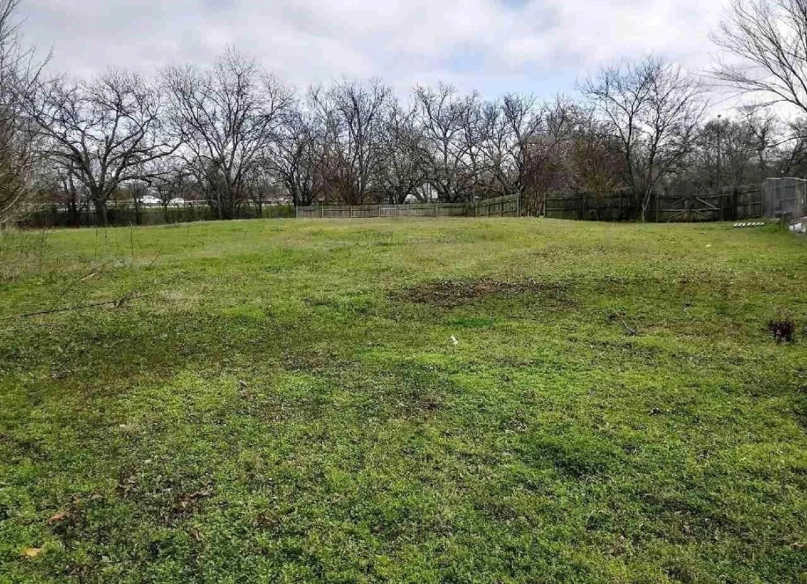 Unimproved Land For Sale in Johnson County , 319 E Miller Street, Burleson, Texas 76028, 0, 0, Garage spaces, 0 Sqft, built in 0, mls#21222187, Real Estate Agent in Burleson, Homes For Sale in Johnson county, Homes For Sale in Burleson, Realtor in Burleson Texas, Real Estate Brokerage Independent Realty Texas, Luminita Cordes Realtor