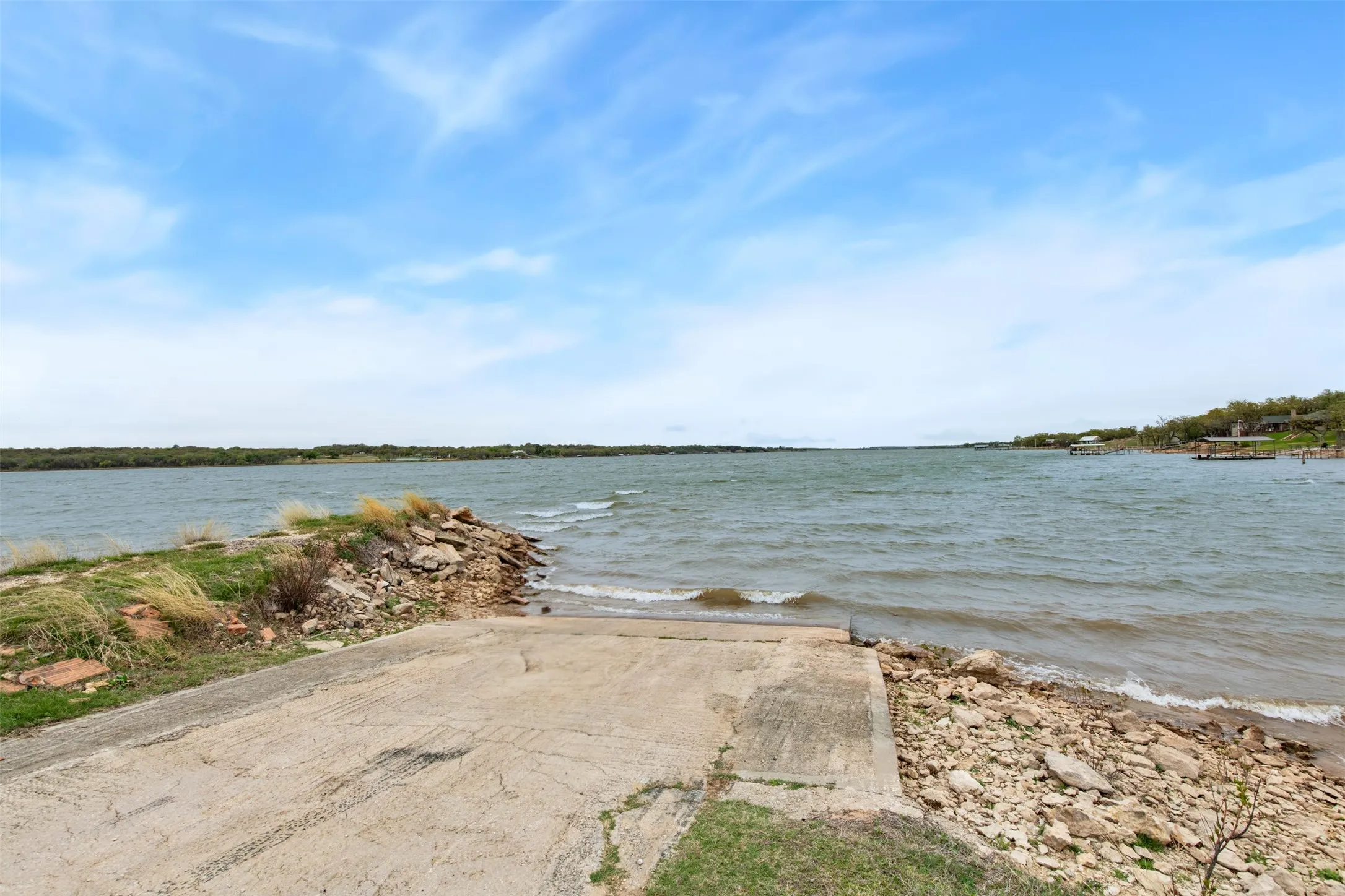 Single Family Residence For Sale in Montague County , 346 Nocona Drive, Nocona, Texas 76255, 3 Bedroom, 2 Bathroom, 3 Garage spaces, 2,025 Sqft, built in 2021, mls#21221609, Real Estate Agent in Nocona, Homes For Sale in Montague county, Homes For Sale in Nocona, Realtor in Nocona Texas, Real Estate Brokerage Independent Realty Texas, Luminita Cordes Realtor