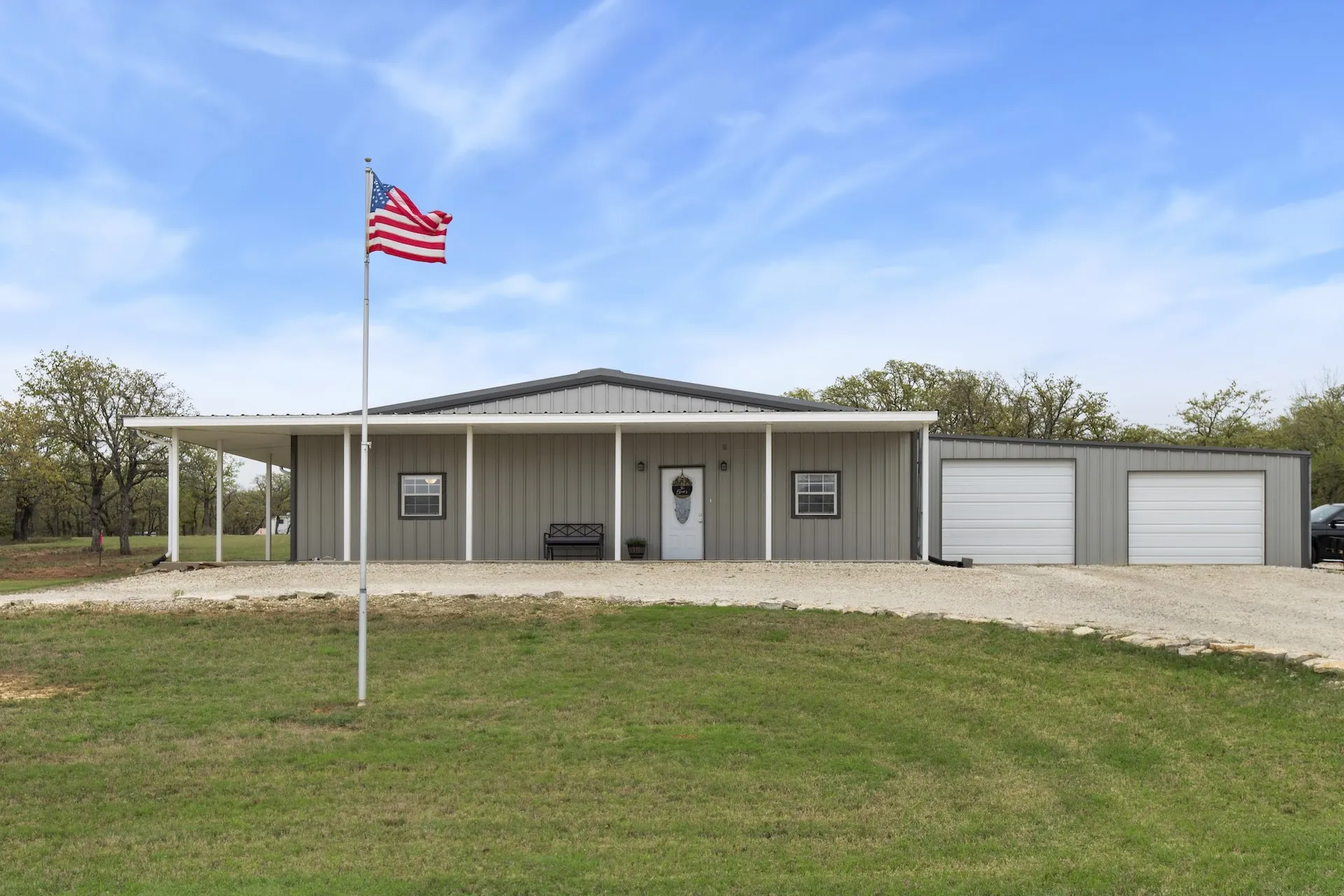 Single Family Residence For Sale in Montague County , 346 Nocona Drive, Nocona, Texas 76255, 3 Bedroom, 2 Bathroom, 3 Garage spaces, 2,025 Sqft, built in 2021, mls#21221609, Real Estate Agent in Nocona, Homes For Sale in Montague county, Homes For Sale in Nocona, Realtor in Nocona Texas, Real Estate Brokerage Independent Realty Texas, Luminita Cordes Realtor