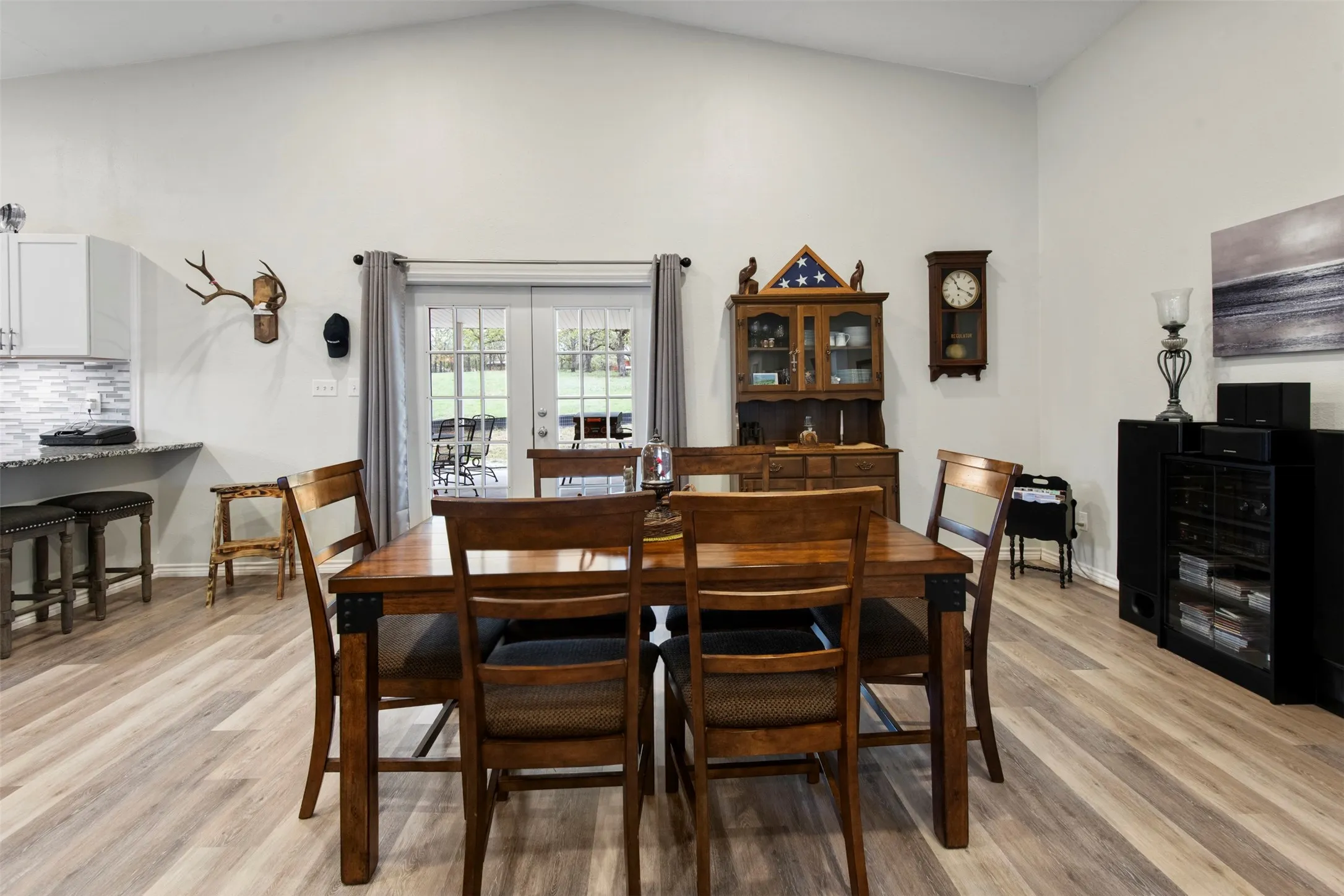 Single Family Residence For Sale in Montague County , 346 Nocona Drive, Nocona, Texas 76255, 3 Bedroom, 2 Bathroom, 3 Garage spaces, 2,025 Sqft, built in 2021, mls#21221609, Real Estate Agent in Nocona, Homes For Sale in Montague county, Homes For Sale in Nocona, Realtor in Nocona Texas, Real Estate Brokerage Independent Realty Texas, Luminita Cordes Realtor