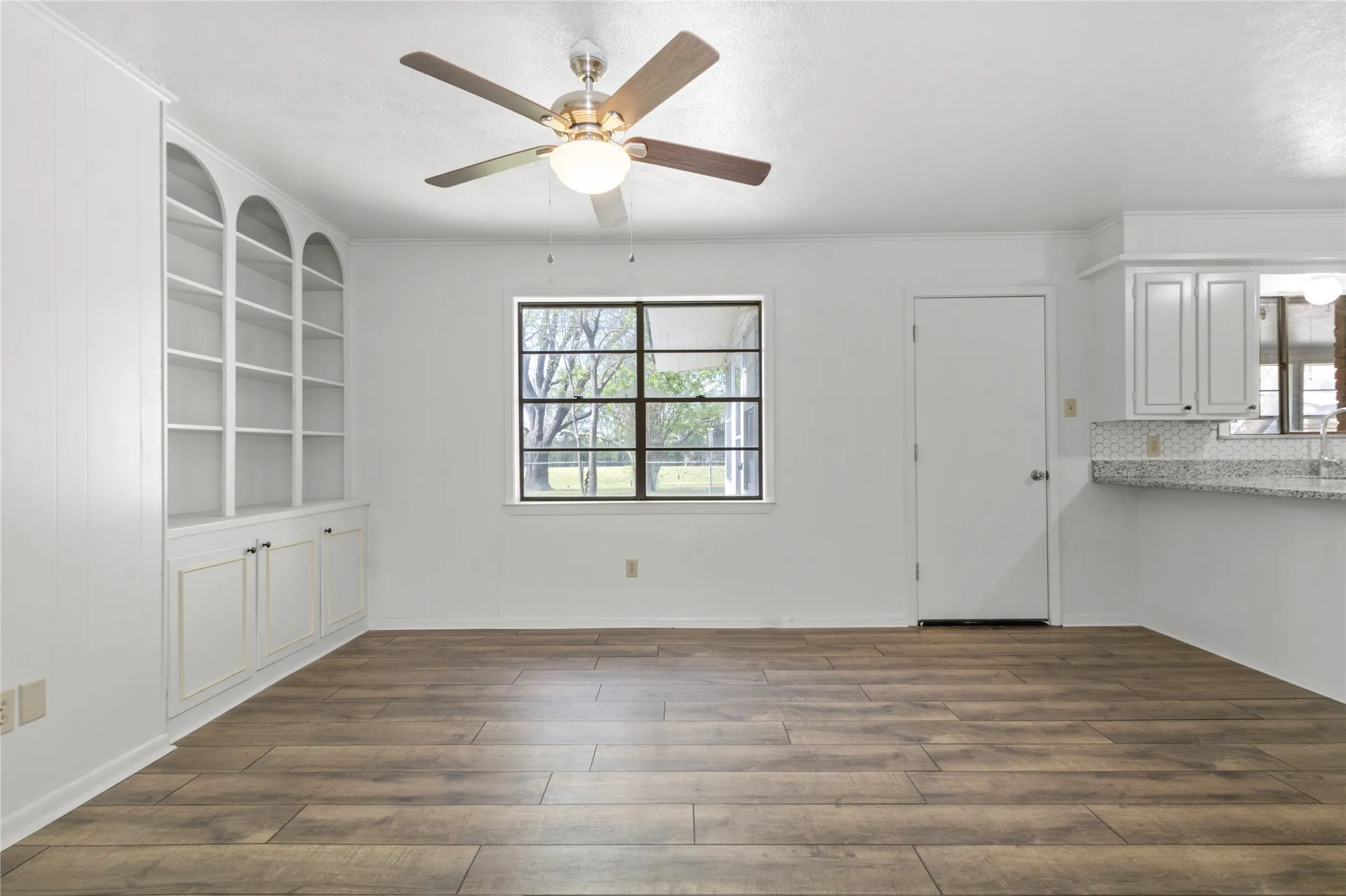 Single Family Residence For Sale in Navarro County , 3528 N Beaton Street, Corsicana, Texas 75110, 3 Bedroom, 2 Bathroom, Garage spaces, 1,680 Sqft, built in 1968, Price $205,000, mls#21205690, Real Estate Agent in Corsicana, Homes For Sale in Navarro county, Homes For Sale in Corsicana, Realtor in Corsicana Texas, Real Estate Brokerage Independent Realty Texas, Luminita Cordes Realtor