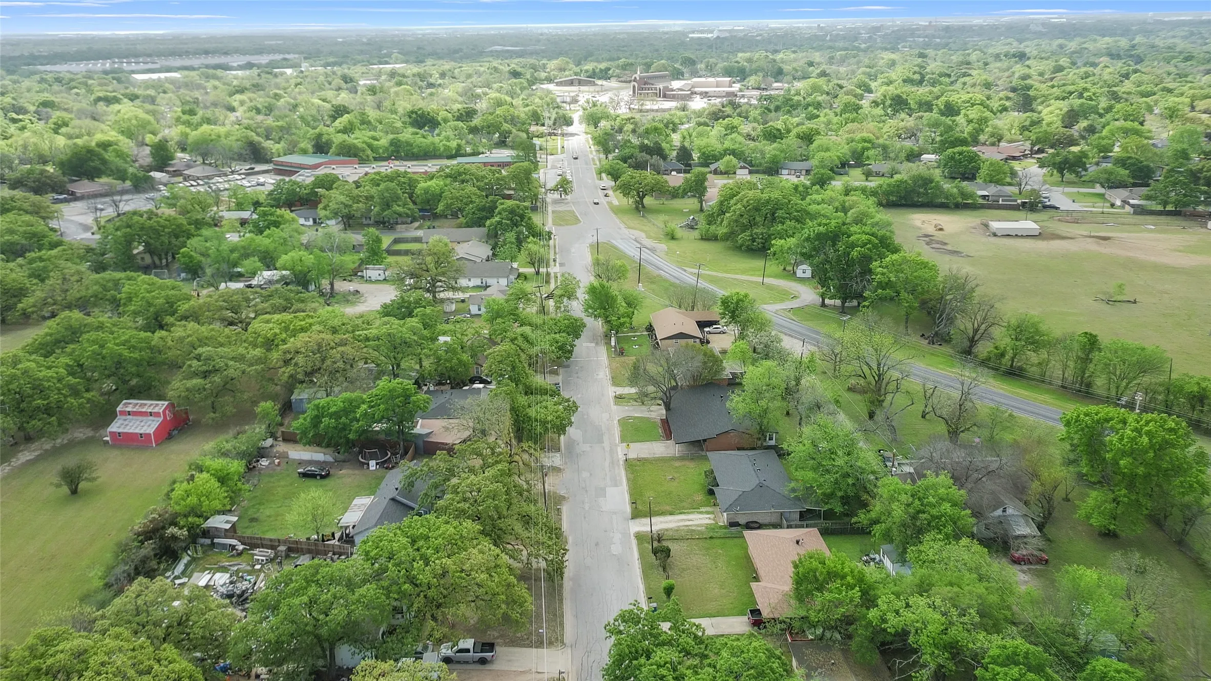 Single Family Residence For Sale in Navarro County , 3528 N Beaton Street, Corsicana, Texas 75110, 3 Bedroom, 2 Bathroom, Garage spaces, 1,680 Sqft, built in 1968, Price $205,000, mls#21205690, Real Estate Agent in Corsicana, Homes For Sale in Navarro county, Homes For Sale in Corsicana, Realtor in Corsicana Texas, Real Estate Brokerage Independent Realty Texas, Luminita Cordes Realtor