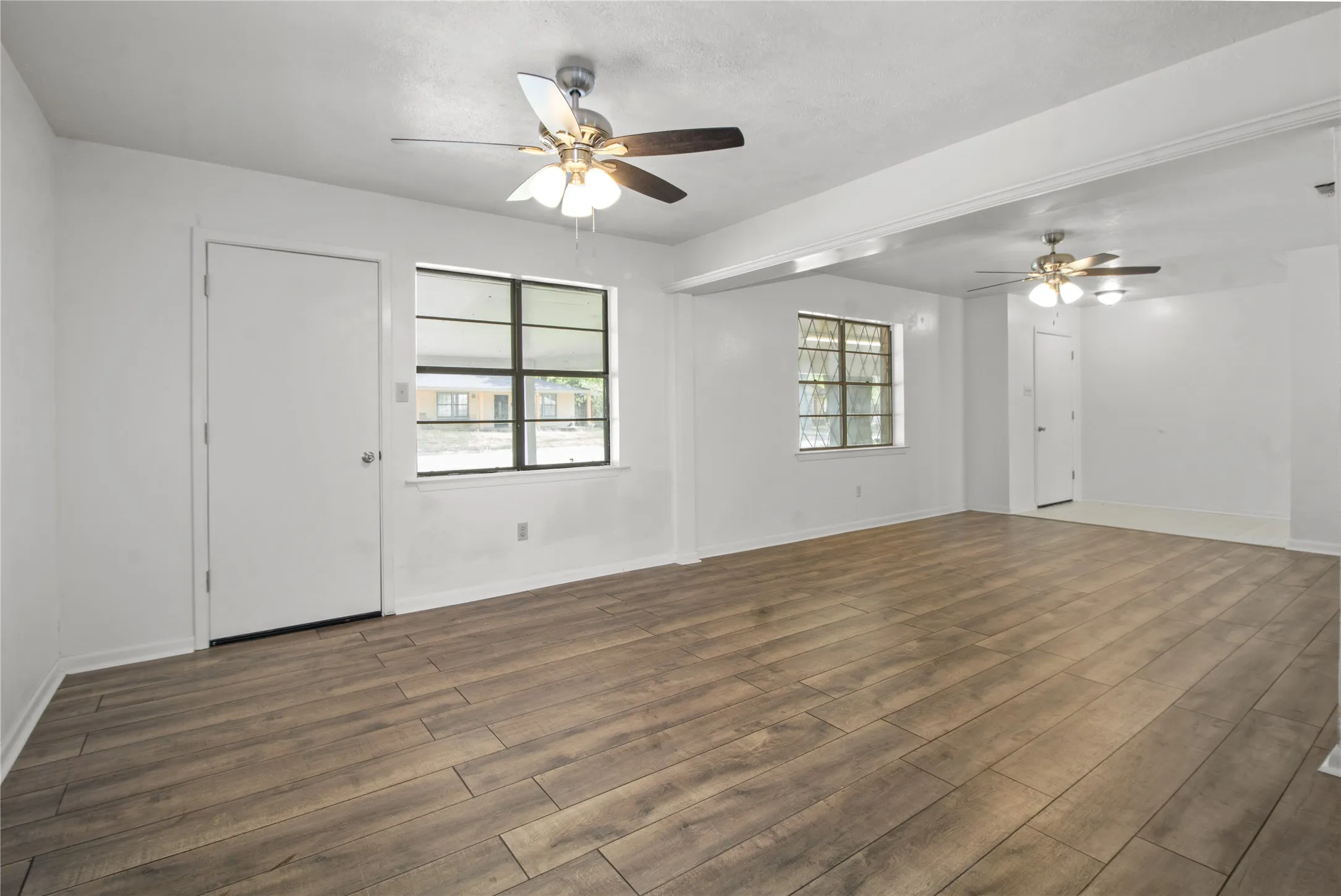 Single Family Residence For Sale in Navarro County , 3528 N Beaton Street, Corsicana, Texas 75110, 3 Bedroom, 2 Bathroom, Garage spaces, 1,680 Sqft, built in 1968, Price $205,000, mls#21205690, Real Estate Agent in Corsicana, Homes For Sale in Navarro county, Homes For Sale in Corsicana, Realtor in Corsicana Texas, Real Estate Brokerage Independent Realty Texas, Luminita Cordes Realtor