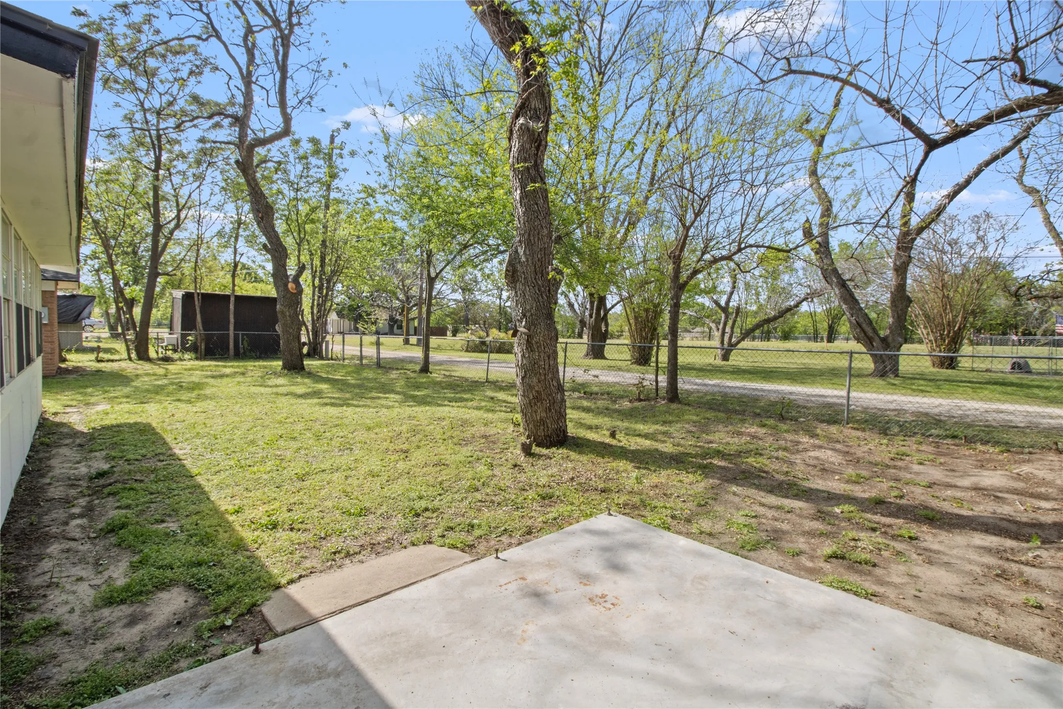 Single Family Residence For Sale in Navarro County , 3528 N Beaton Street, Corsicana, Texas 75110, 3 Bedroom, 2 Bathroom, Garage spaces, 1,680 Sqft, built in 1968, Price $205,000, mls#21205690, Real Estate Agent in Corsicana, Homes For Sale in Navarro county, Homes For Sale in Corsicana, Realtor in Corsicana Texas, Real Estate Brokerage Independent Realty Texas, Luminita Cordes Realtor
