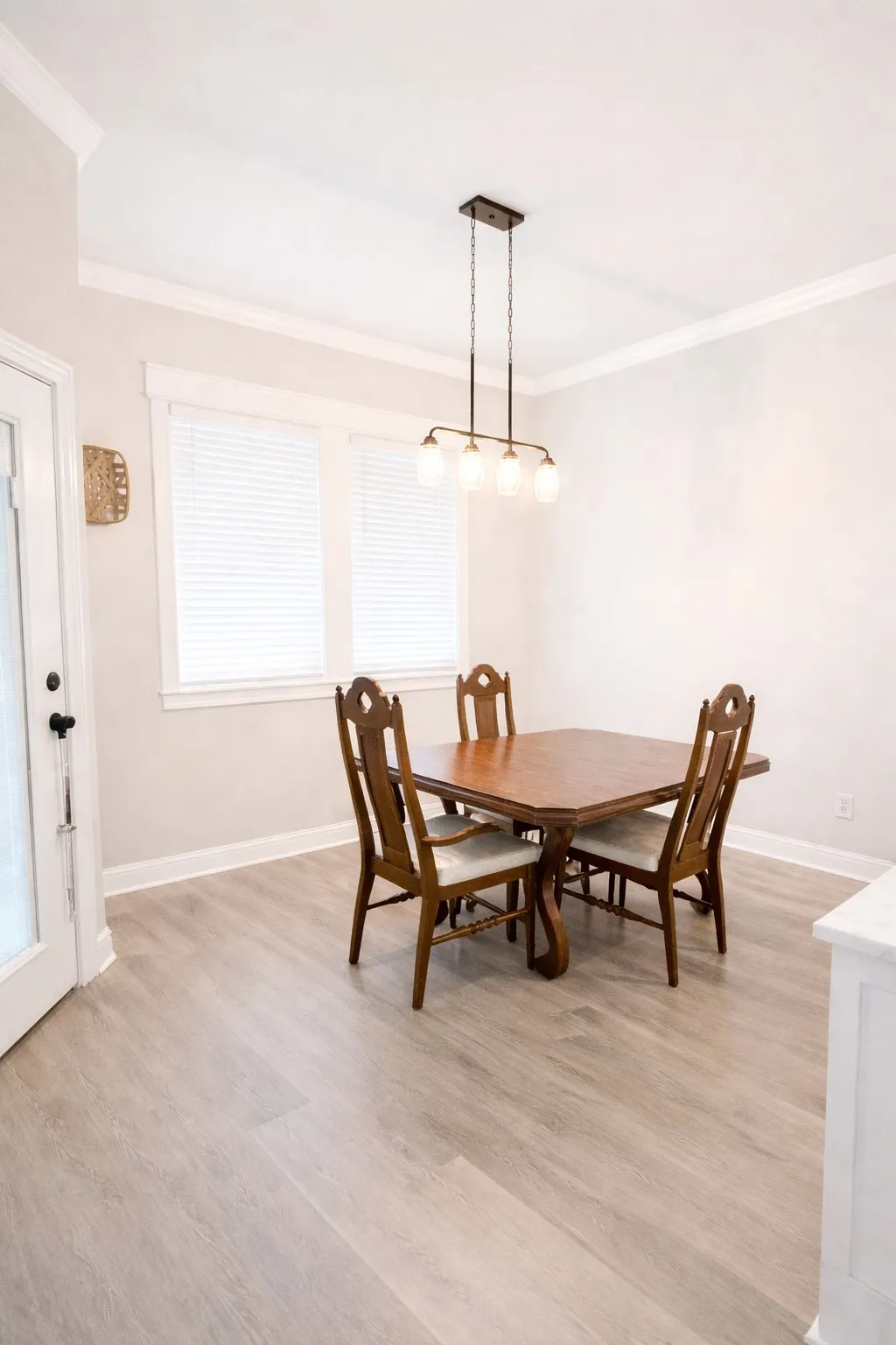 Single Family Residence For Sale in Mc Lennan County , 310 W Tate Street, Robinson, Texas 76706, 4 Bedrooms, 2 Bathrooms, 2 Garage spaces, 1,732 Sqft, built in 2021, Price $364,900, mls#21222073, Real Estate Agent in Robinson, Homes For Sale in Mc Lennan county, Homes For Sale in Robinson, Realtor in Robinson Texas, Real Estate Brokerage Independent Realty Texas, Luminita Cordes Realtor