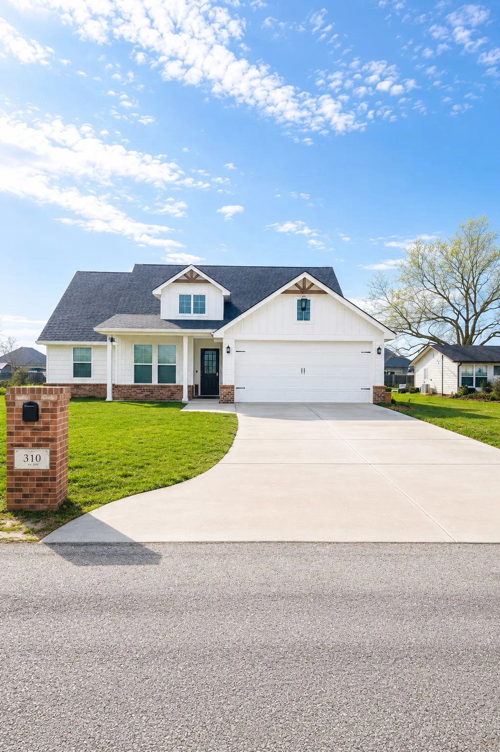 Single Family Residence For Sale in Mc Lennan County , 310 W Tate Street, Robinson, Texas 76706, 4 Bedrooms, 2 Bathrooms, 2 Garage spaces, 1,732 Sqft, built in 2021, Price $364,900, mls#21222073, Real Estate Agent in Robinson, Homes For Sale in Mc Lennan county, Homes For Sale in Robinson, Realtor in Robinson Texas, Real Estate Brokerage Independent Realty Texas, Luminita Cordes Realtor