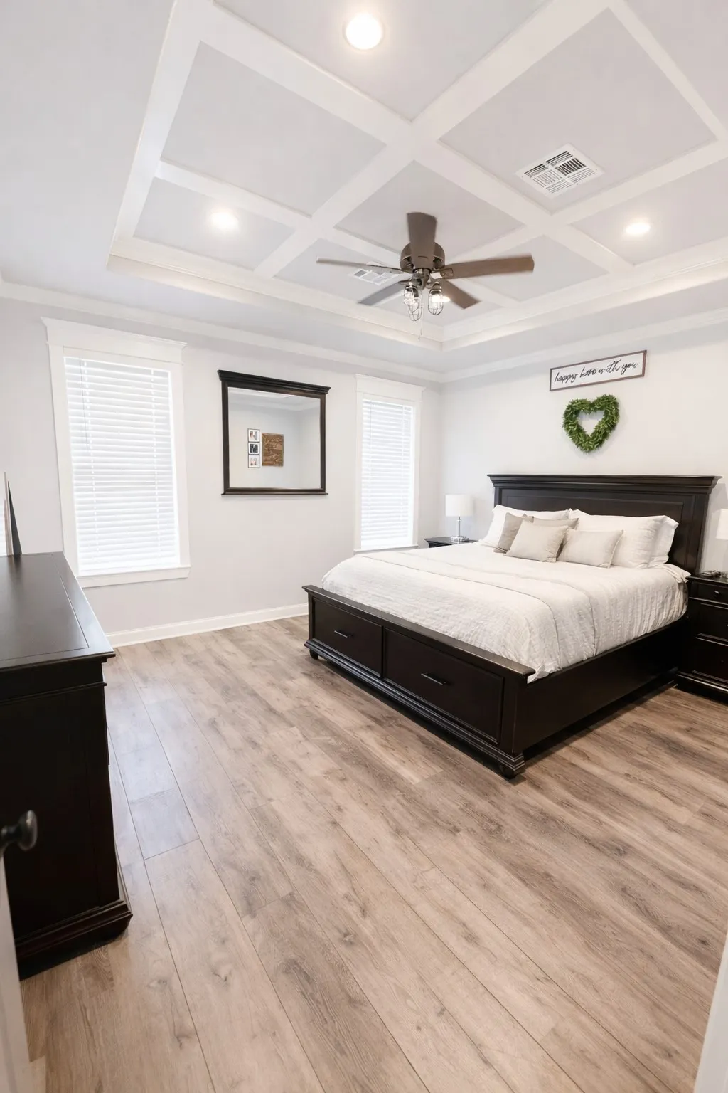 Single Family Residence For Sale in Mc Lennan County , 224 Fox Run Lane, Robinson, Texas 76706, 4 Bedrooms, 4 Bathrooms, 2 Garage spaces, 2,568 Sqft, built in 2022, Price $582,000, mls#21222156, Real Estate Agent in Robinson, Homes For Sale in Mc Lennan county, Homes For Sale in Robinson, Realtor in Robinson Texas, Real Estate Brokerage Independent Realty Texas, Luminita Cordes Realtor