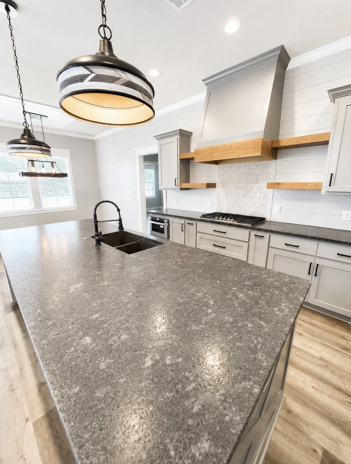 Single Family Residence For Sale in Mc Lennan County , 224 Fox Run Lane, Robinson, Texas 76706, 4 Bedrooms, 4 Bathrooms, 2 Garage spaces, 2,568 Sqft, built in 2022, Price $582,000, mls#21222156, Real Estate Agent in Robinson, Homes For Sale in Mc Lennan county, Homes For Sale in Robinson, Realtor in Robinson Texas, Real Estate Brokerage Independent Realty Texas, Luminita Cordes Realtor