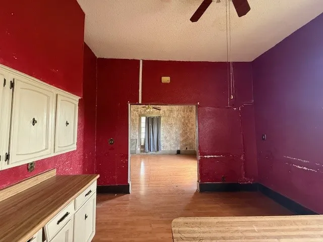 Single Family Residence For Sale in Delta County , 950 W Bonham Avenue, Cooper, Texas 75432, 3 Bedroom, 2 Bathroom, Garage spaces, 2,828 Sqft, built in 1900, mls#21217991, Real Estate Agent in Cooper, Homes For Sale in Delta county, Homes For Sale in Cooper, Realtor in Cooper Texas, Real Estate Brokerage Independent Realty Texas, Luminita Cordes Realtor