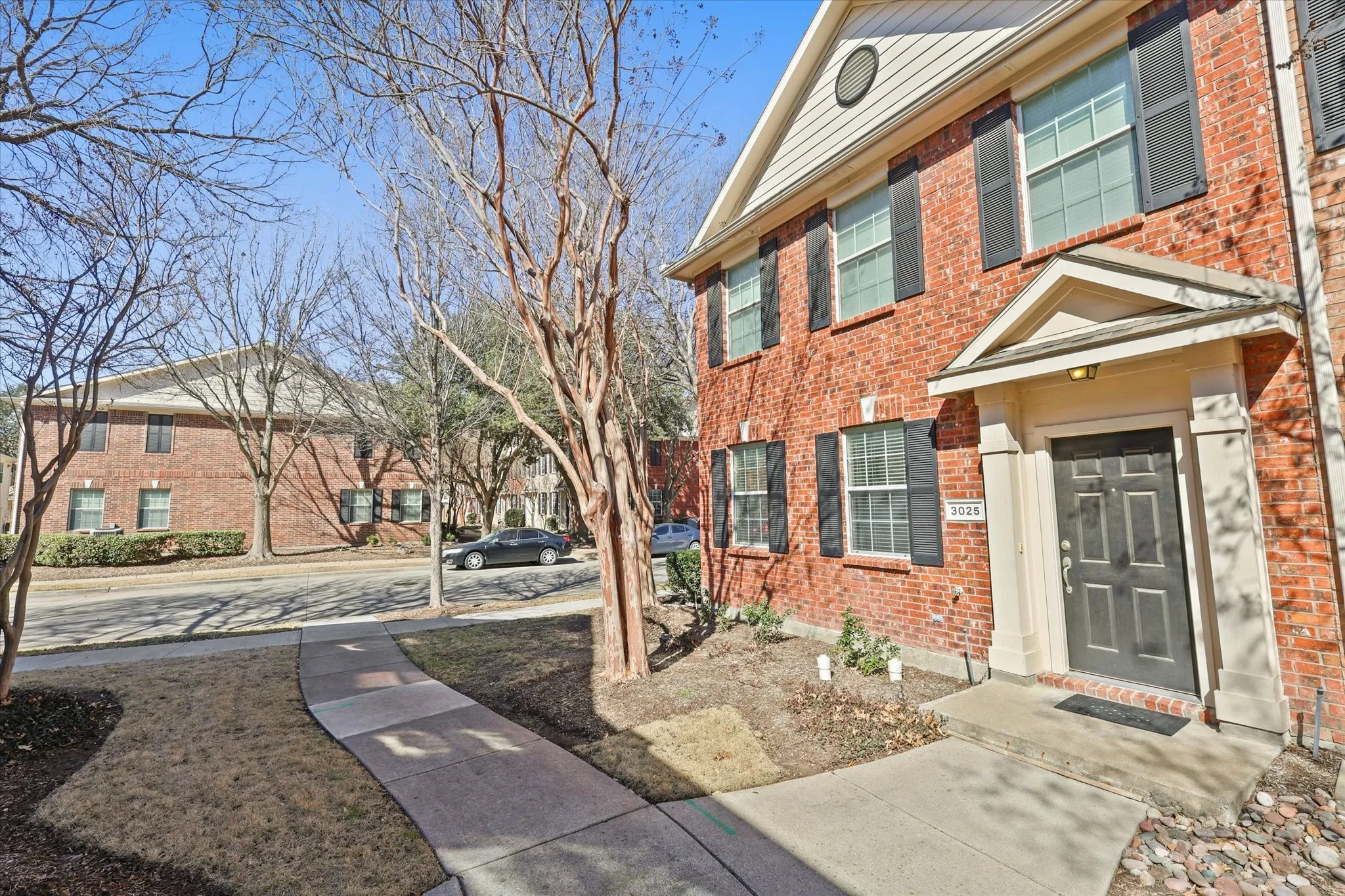 Townhouse For Sale in Collin County , 3025 Stone Forest Circle, Mc Kinney, Texas 75070, 3 Bedroom, 3 Bathroom, 2 Garage spaces, 1,497 Sqft, built in 2005, Preowned, mls#21222220, Real Estate Agent in Mc Kinney, Homes For Sale in Collin county, Homes For Sale in Mc Kinney, Realtor in Mc Kinney Texas, Real Estate Brokerage Independent Realty Texas, Luminita Cordes Realtor