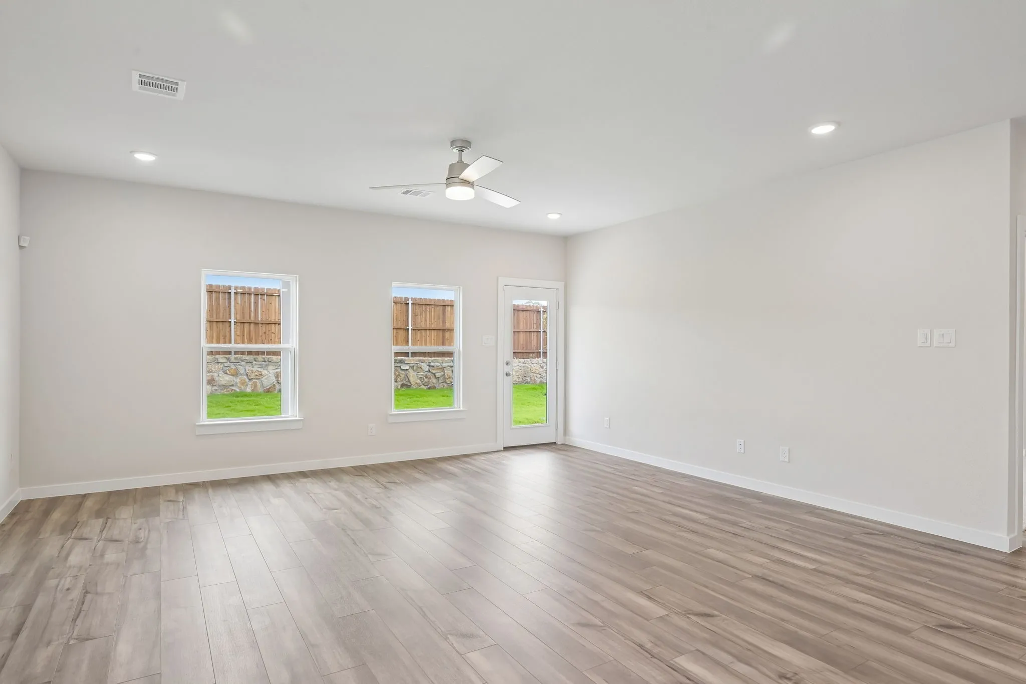 Single Family Residence For Sale in Grayson County , 2217 Trailside Drive, Sherman, Texas 75092, 4 Bedroom, 3 Bathroom, 2 Garage spaces, 2,013 Sqft, built in 2026, New Construction - Incomplete, mls#21222291, Real Estate Agent in Sherman, Homes For Sale in Grayson county, Homes For Sale in Sherman, Realtor in Sherman Texas, Real Estate Brokerage Independent Realty Texas, Luminita Cordes Realtor