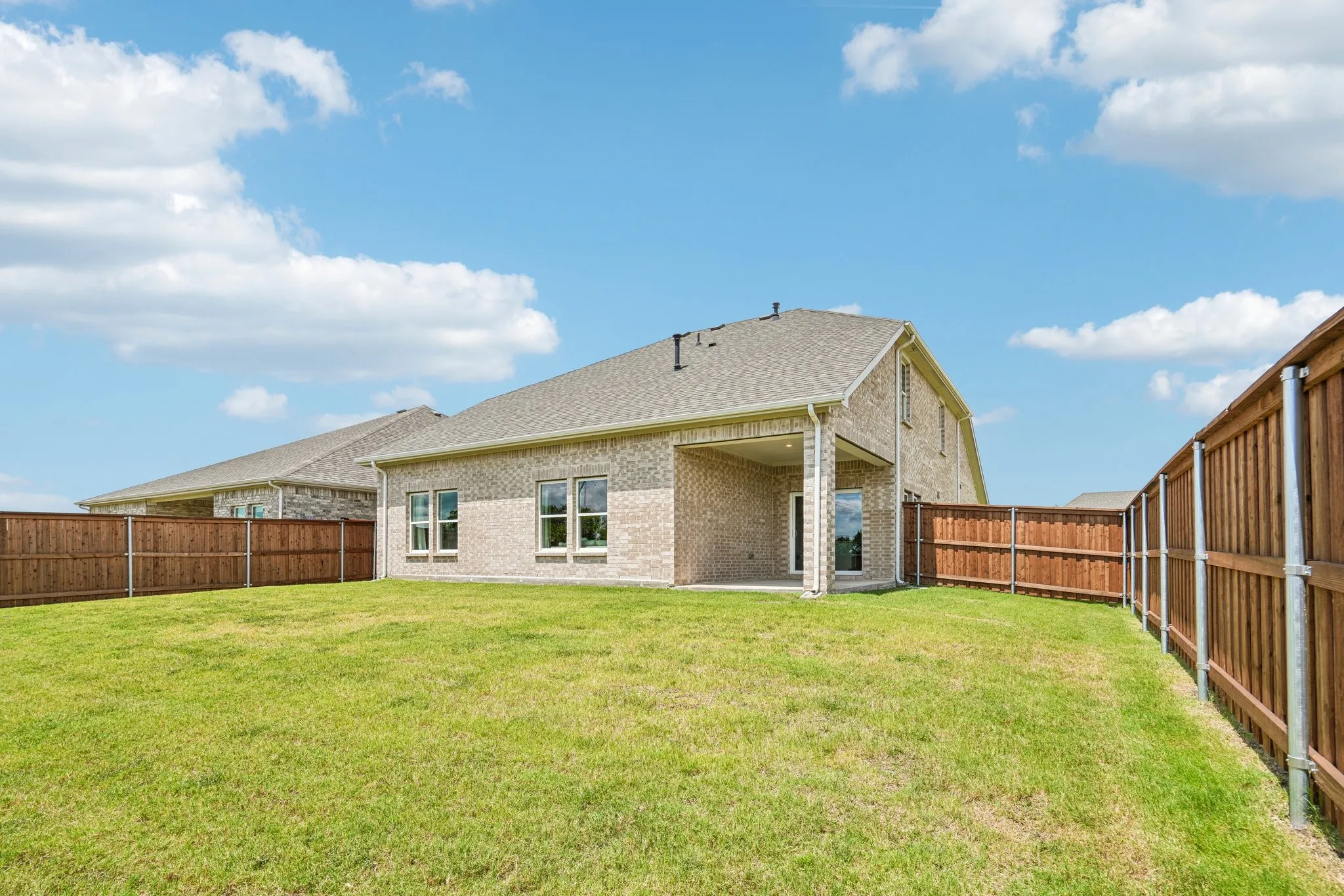 Single Family Residence For Sale in Kaufman County , 1117 Garden Grove Lane, Forney, Texas 75126, 4 Bedroom, 4 Bathroom, 2 Garage spaces, 3,204 Sqft, built in 2023, New Construction - Complete, mls#21222297, Real Estate Agent in Forney, Homes For Sale in Kaufman county, Homes For Sale in Forney, Realtor in Forney Texas, Real Estate Brokerage Independent Realty Texas, Luminita Cordes Realtor