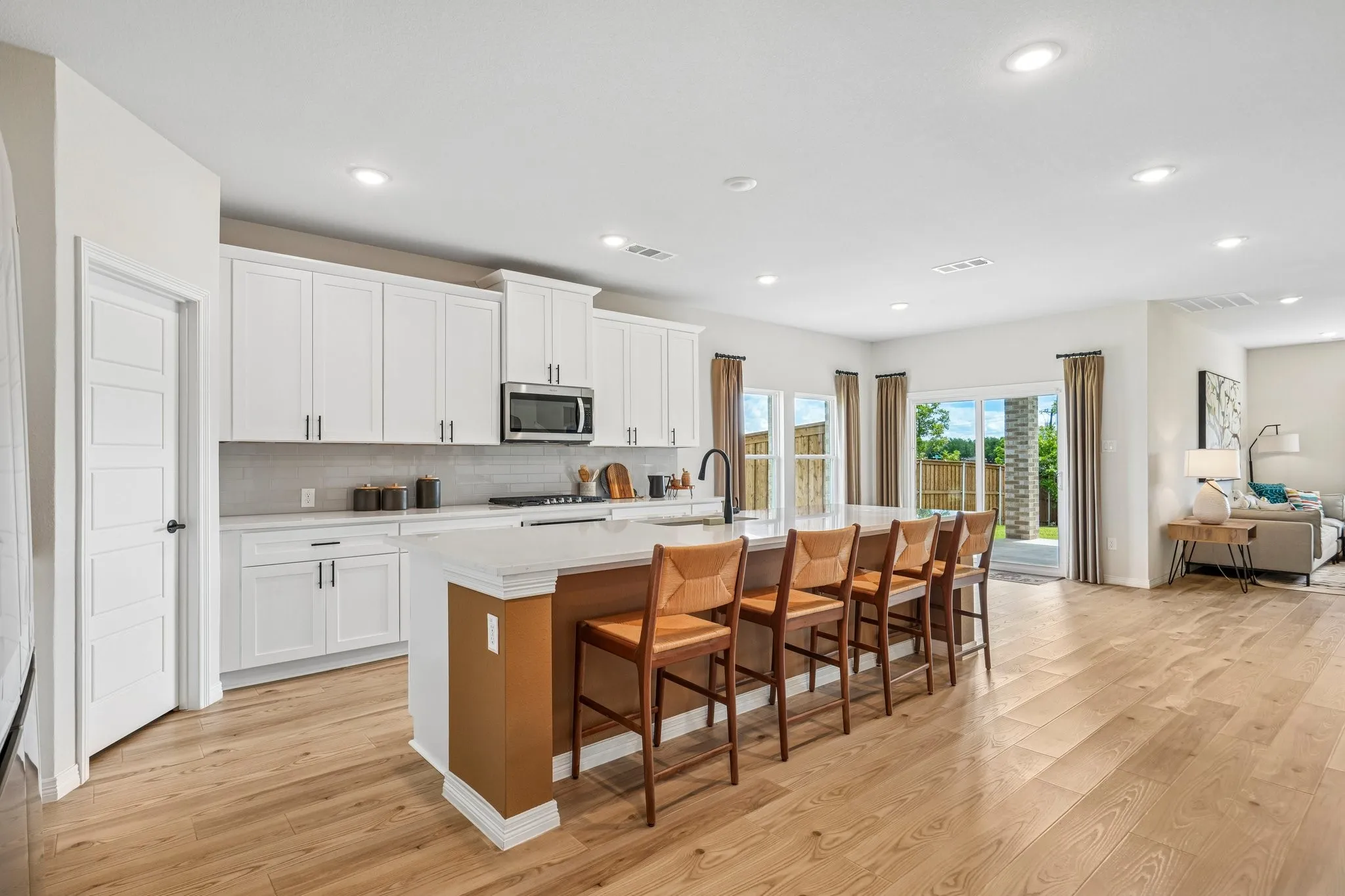 Single Family Residence For Sale in Kaufman County , 1117 Garden Grove Lane, Forney, Texas 75126, 4 Bedroom, 4 Bathroom, 2 Garage spaces, 3,204 Sqft, built in 2023, New Construction - Complete, mls#21222297, Real Estate Agent in Forney, Homes For Sale in Kaufman county, Homes For Sale in Forney, Realtor in Forney Texas, Real Estate Brokerage Independent Realty Texas, Luminita Cordes Realtor