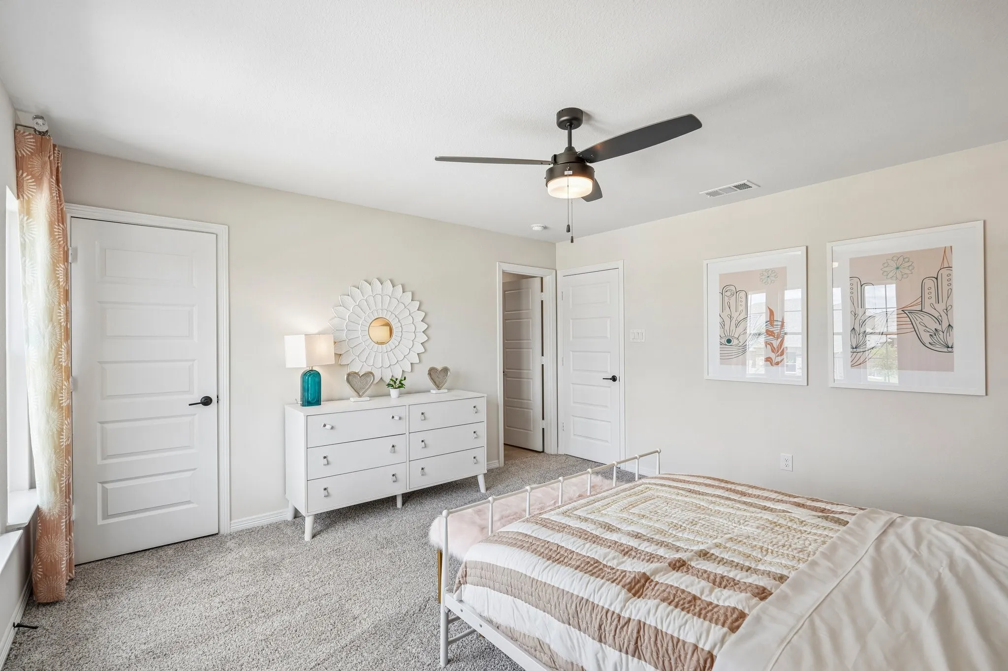 Single Family Residence For Sale in Kaufman County , 1117 Garden Grove Lane, Forney, Texas 75126, 4 Bedroom, 4 Bathroom, 2 Garage spaces, 3,204 Sqft, built in 2023, New Construction - Complete, mls#21222297, Real Estate Agent in Forney, Homes For Sale in Kaufman county, Homes For Sale in Forney, Realtor in Forney Texas, Real Estate Brokerage Independent Realty Texas, Luminita Cordes Realtor