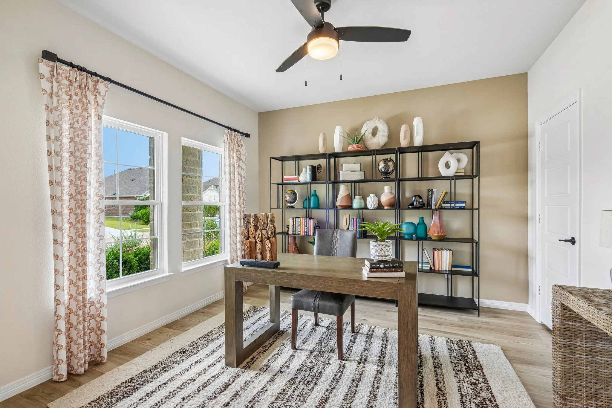 Single Family Residence For Sale in Kaufman County , 1117 Garden Grove Lane, Forney, Texas 75126, 4 Bedroom, 4 Bathroom, 2 Garage spaces, 3,204 Sqft, built in 2023, New Construction - Complete, mls#21222297, Real Estate Agent in Forney, Homes For Sale in Kaufman county, Homes For Sale in Forney, Realtor in Forney Texas, Real Estate Brokerage Independent Realty Texas, Luminita Cordes Realtor