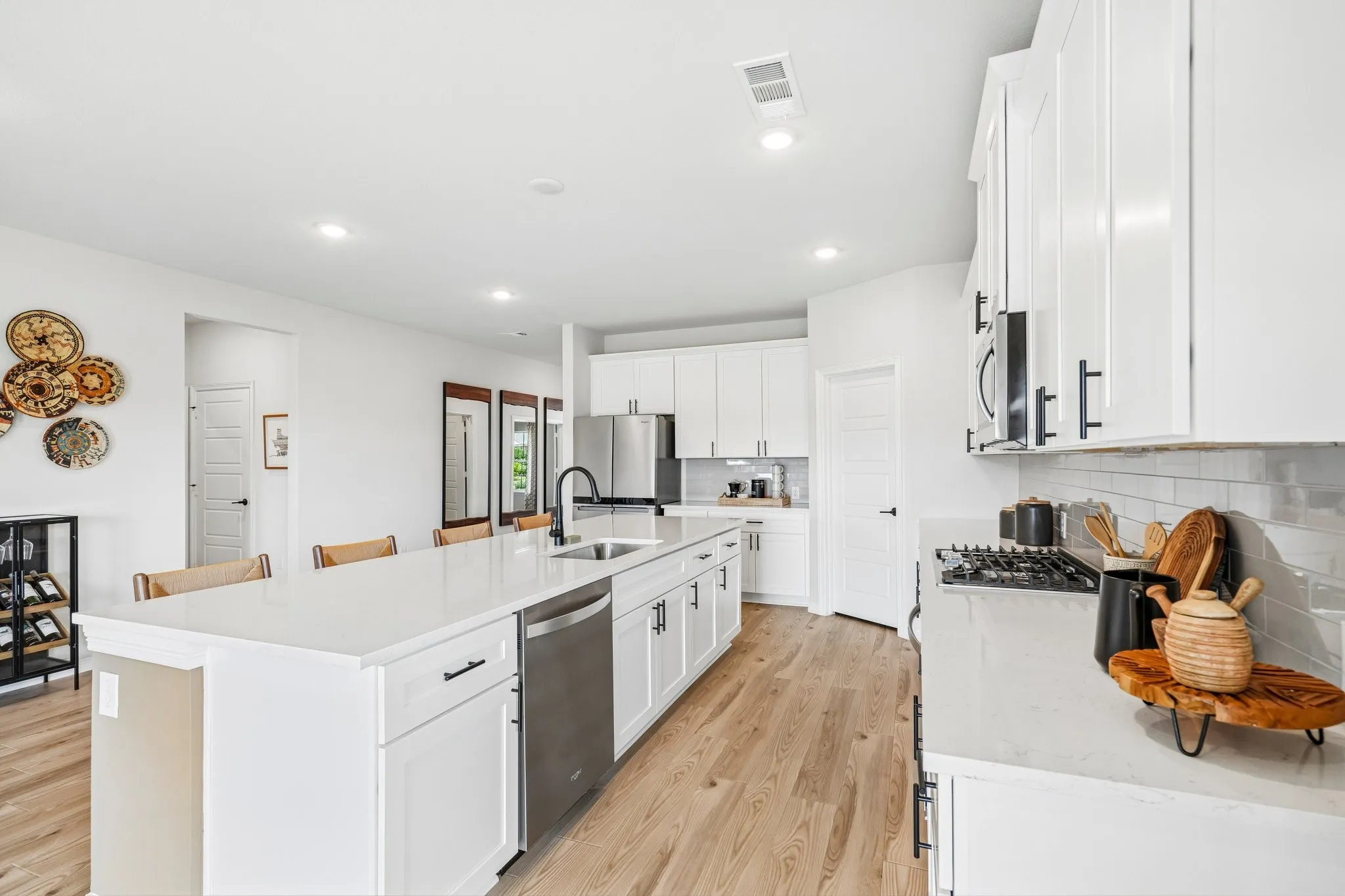 Single Family Residence For Sale in Kaufman County , 1117 Garden Grove Lane, Forney, Texas 75126, 4 Bedroom, 4 Bathroom, 2 Garage spaces, 3,204 Sqft, built in 2023, New Construction - Complete, mls#21222297, Real Estate Agent in Forney, Homes For Sale in Kaufman county, Homes For Sale in Forney, Realtor in Forney Texas, Real Estate Brokerage Independent Realty Texas, Luminita Cordes Realtor