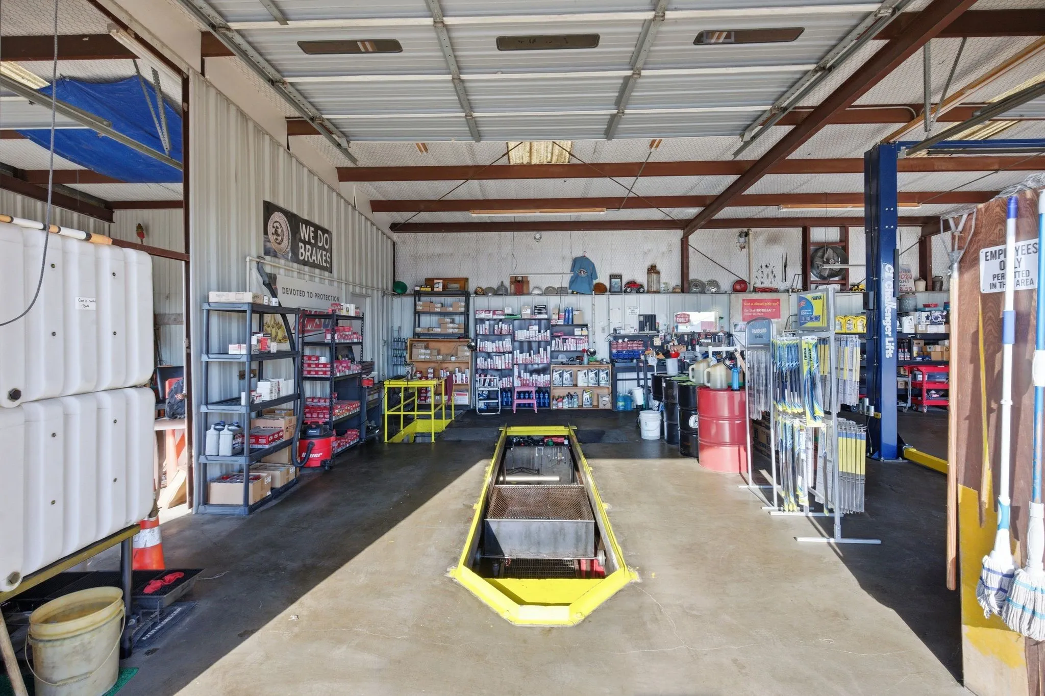 Business For Sale in Rains County , 319 W Lennon Drive, Emory, Texas 75440, 0, 0, Garage spaces, 0 Sqft, built in 1983, Preowned, mls#21222299, Real Estate Agent in Emory, Homes For Sale in Rains county, Homes For Sale in Emory, Realtor in Emory Texas, Real Estate Brokerage Independent Realty Texas, Luminita Cordes Realtor