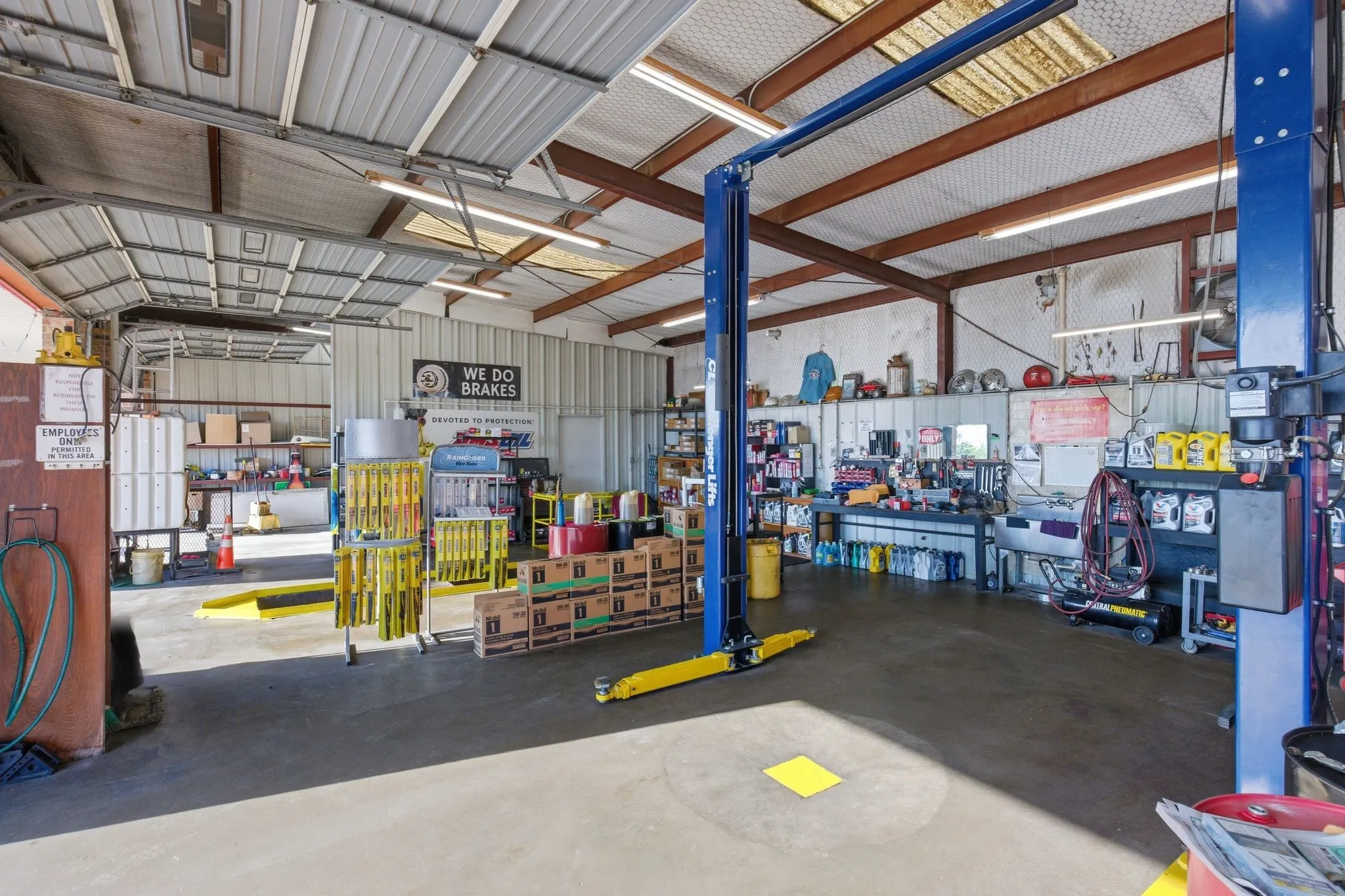 Business For Sale in Rains County , 319 W Lennon Drive, Emory, Texas 75440, 0, 0, Garage spaces, 0 Sqft, built in 1983, Preowned, mls#21222299, Real Estate Agent in Emory, Homes For Sale in Rains county, Homes For Sale in Emory, Realtor in Emory Texas, Real Estate Brokerage Independent Realty Texas, Luminita Cordes Realtor