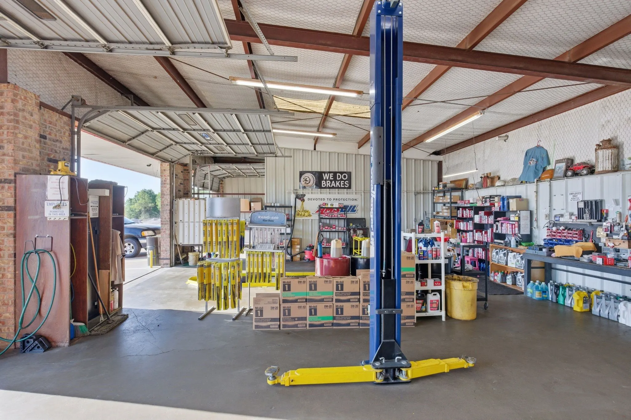Business For Sale in Rains County , 319 W Lennon Drive, Emory, Texas 75440, 0, 0, Garage spaces, 0 Sqft, built in 1983, Preowned, mls#21222299, Real Estate Agent in Emory, Homes For Sale in Rains county, Homes For Sale in Emory, Realtor in Emory Texas, Real Estate Brokerage Independent Realty Texas, Luminita Cordes Realtor