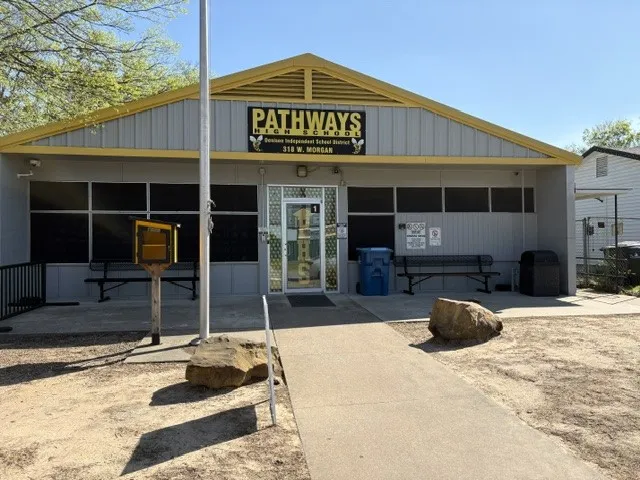 Office For Sale in Grayson County , 318 W Morgan Street, Denison, Texas 75020, 0, 0, Garage spaces, 0 Sqft, built in 1985, mls#21222300, Real Estate Agent in Denison, Homes For Sale in Grayson county, Homes For Sale in Denison, Realtor in Denison Texas, Real Estate Brokerage Independent Realty Texas, Luminita Cordes Realtor