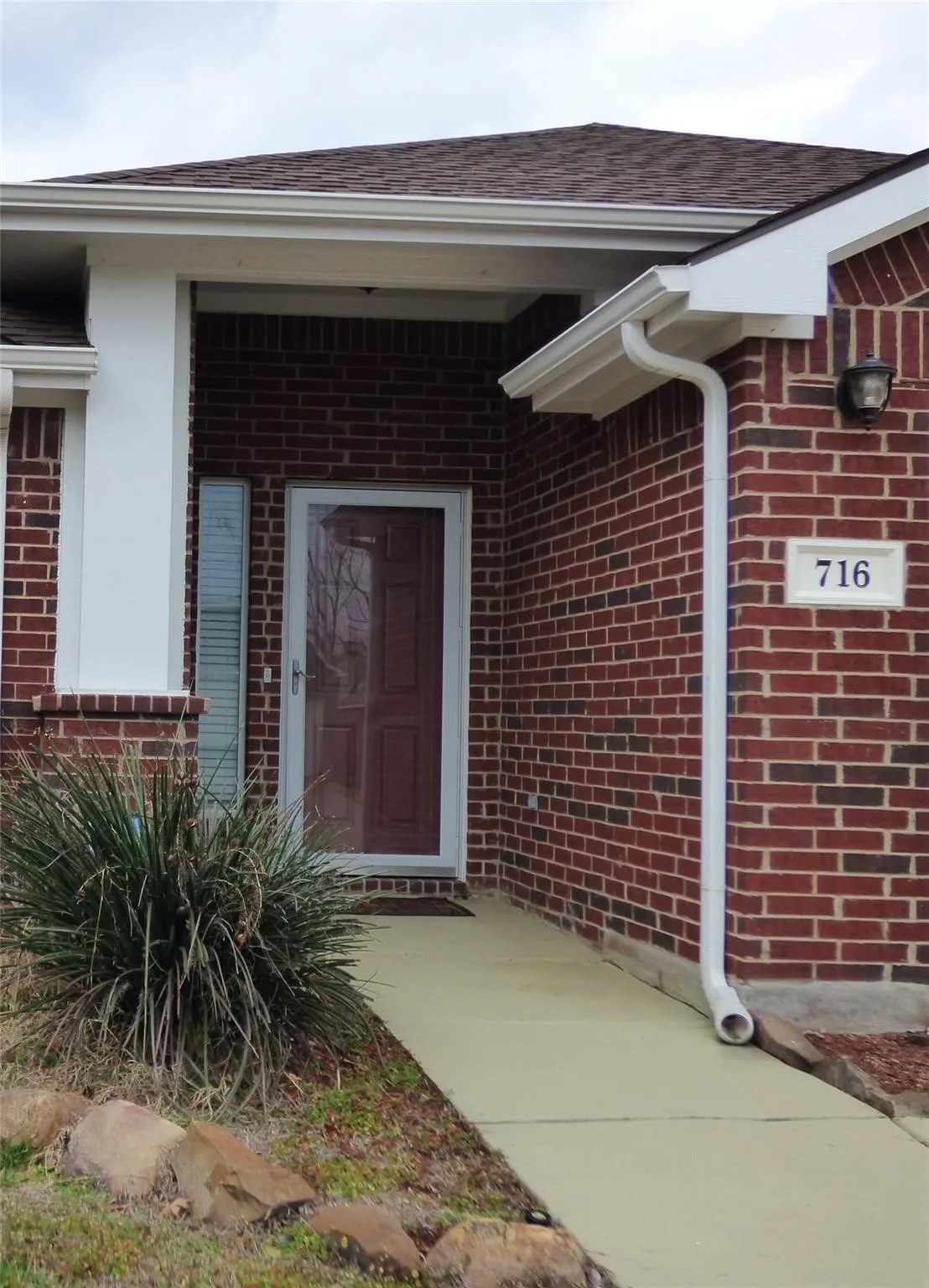 Single Family Residence For Rent in Collin County , 716 Alder Drive, Anna, Texas 75409, 3 Bedroom, 2 Bathroom, 2 Garage spaces, 1,896 Sqft, built in 2006, Preowned, mls#21205871, Real Estate Agent in Anna, Homes For Rent in Collin county, Homes For Rent in Anna, Realtor in Anna Texas, Real Estate Brokerage Independent Realty Texas, Luminita Cordes Realtor