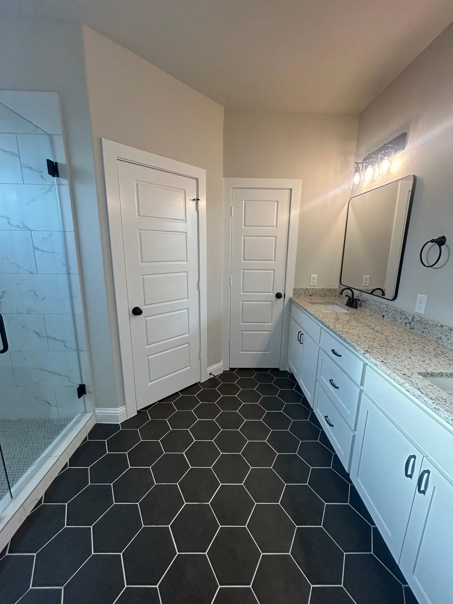 Townhouse For Rent in Denton County , 4001 Avion Drive, Sanger, Texas 76266, 3 Bedroom, 3 Bathroom, 2 Garage spaces, 1,866 Sqft, built in 2023, mls#21222338, Real Estate Agent in Sanger, Homes For Rent in Denton county, Homes For Rent in Sanger, Realtor in Sanger Texas, Real Estate Brokerage Independent Realty Texas, Luminita Cordes Realtor