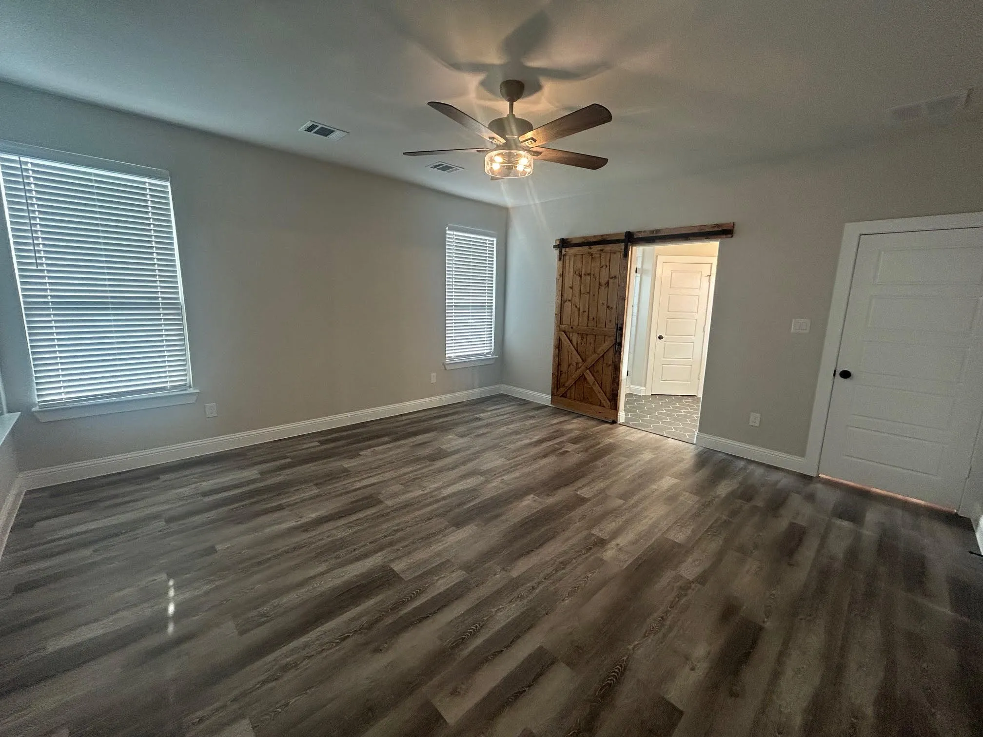 Townhouse For Rent in Denton County , 4001 Avion Drive, Sanger, Texas 76266, 3 Bedroom, 3 Bathroom, 2 Garage spaces, 1,866 Sqft, built in 2023, mls#21222338, Real Estate Agent in Sanger, Homes For Rent in Denton county, Homes For Rent in Sanger, Realtor in Sanger Texas, Real Estate Brokerage Independent Realty Texas, Luminita Cordes Realtor