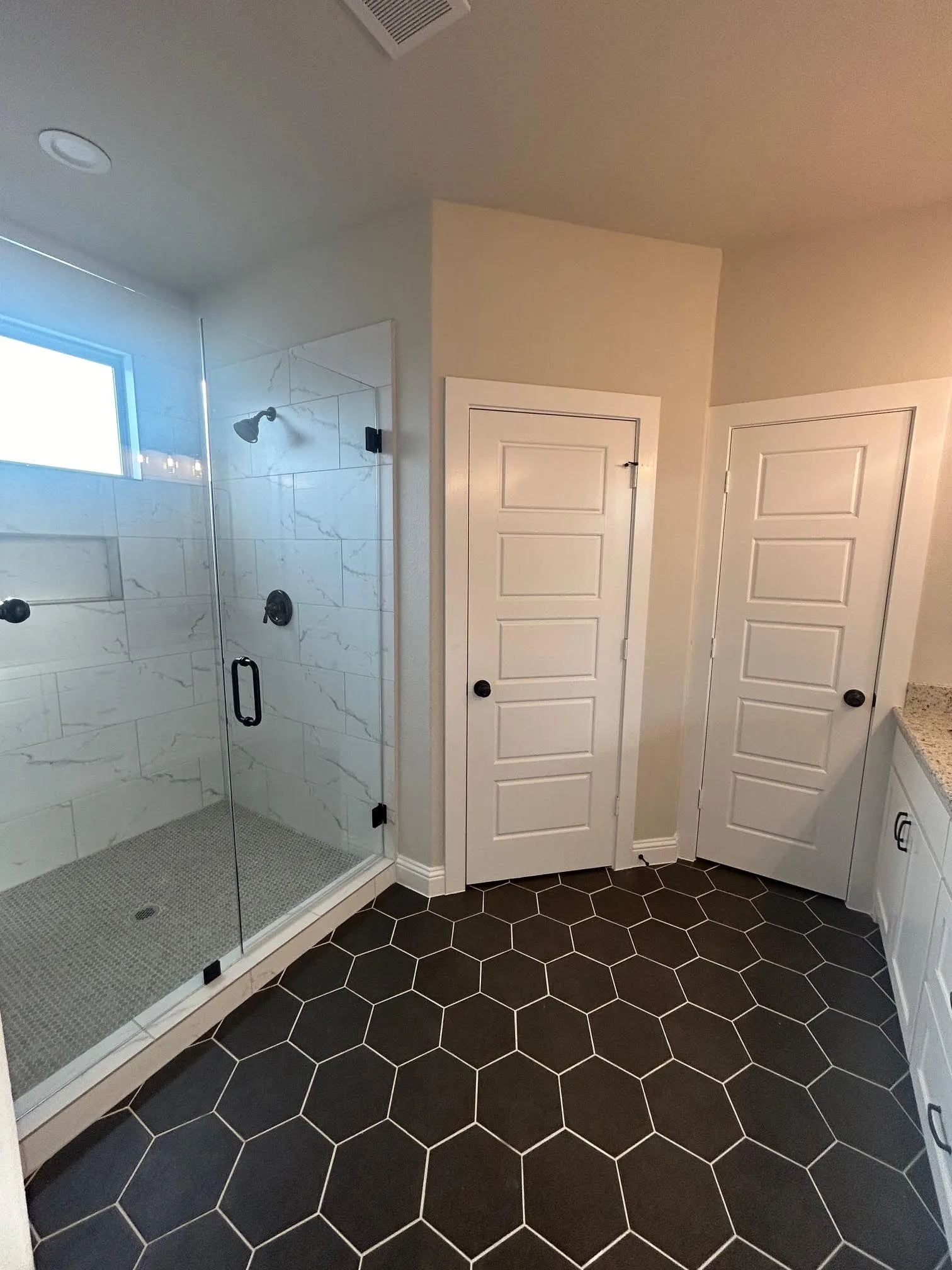 Townhouse For Rent in Denton County , 4001 Avion Drive, Sanger, Texas 76266, 3 Bedroom, 3 Bathroom, 2 Garage spaces, 1,866 Sqft, built in 2023, mls#21222338, Real Estate Agent in Sanger, Homes For Rent in Denton county, Homes For Rent in Sanger, Realtor in Sanger Texas, Real Estate Brokerage Independent Realty Texas, Luminita Cordes Realtor