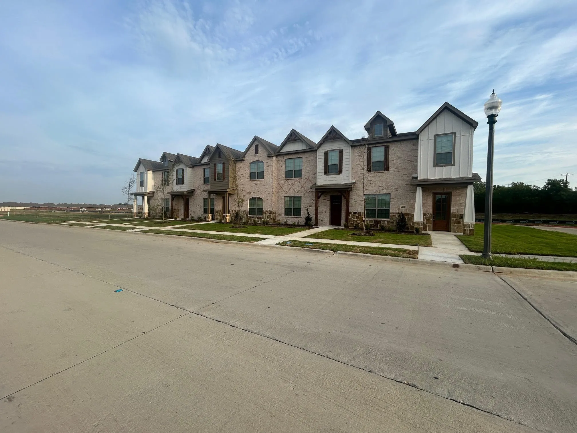 Townhouse For Rent in Denton County , 4001 Avion Drive, Sanger, Texas 76266, 3 Bedroom, 3 Bathroom, 2 Garage spaces, 1,866 Sqft, built in 2023, mls#21222338, Real Estate Agent in Sanger, Homes For Rent in Denton county, Homes For Rent in Sanger, Realtor in Sanger Texas, Real Estate Brokerage Independent Realty Texas, Luminita Cordes Realtor