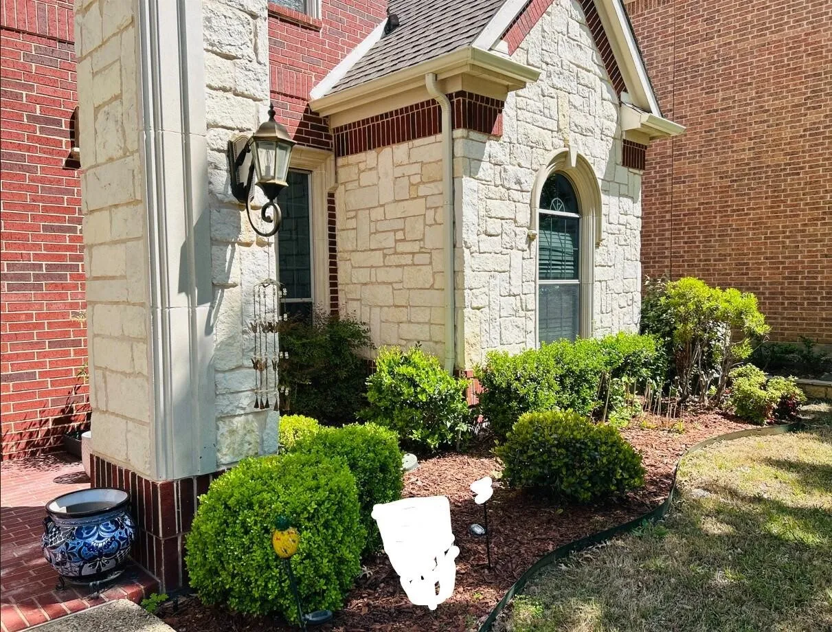 Single Family Residence For Sale in Dallas County , 2219 Longview Road, Irving, Texas 75063, 4 Bedroom, 3 Bathroom, 2 Garage spaces, 3,022 Sqft, built in 2008, mls#21222349, Real Estate Agent in Irving, Homes For Sale in Dallas county, Homes For Sale in Irving, Realtor in Irving Texas, Real Estate Brokerage Independent Realty Texas, Luminita Cordes Realtor
