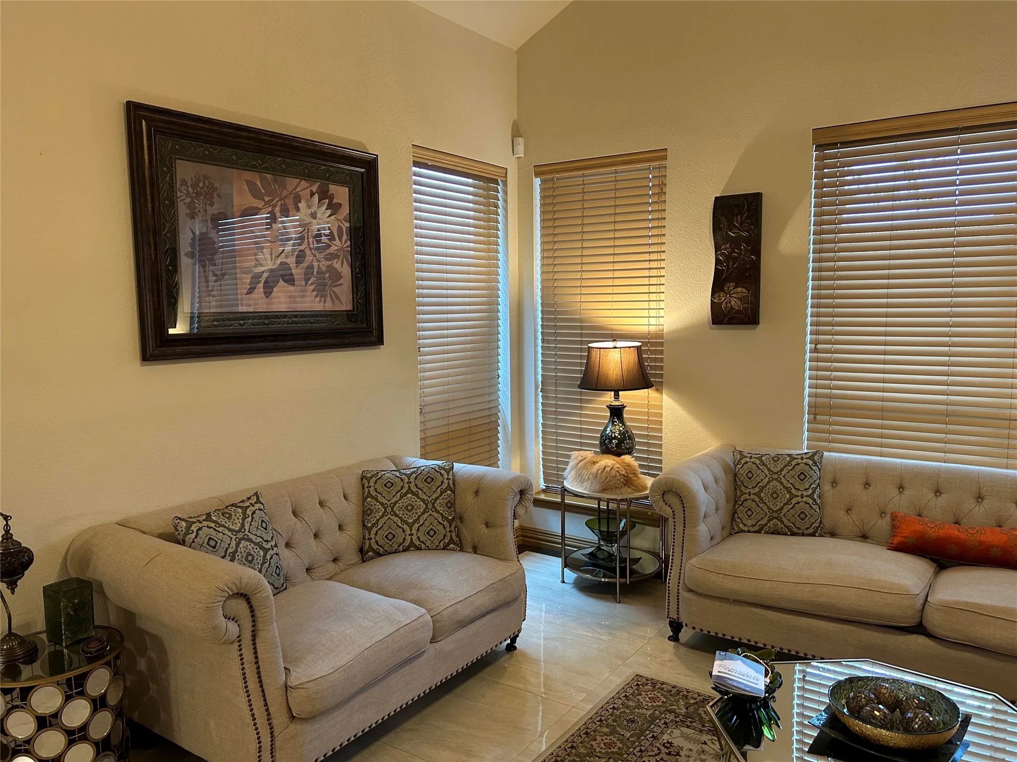Single Family Residence For Sale in Dallas County , 2219 Longview Road, Irving, Texas 75063, 4 Bedroom, 3 Bathroom, 2 Garage spaces, 3,022 Sqft, built in 2008, mls#21222349, Real Estate Agent in Irving, Homes For Sale in Dallas county, Homes For Sale in Irving, Realtor in Irving Texas, Real Estate Brokerage Independent Realty Texas, Luminita Cordes Realtor