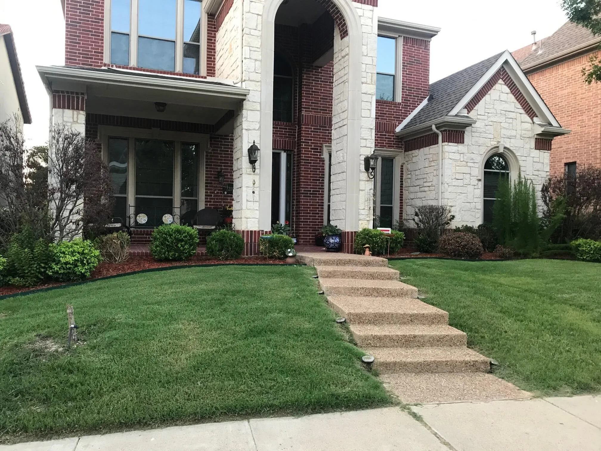 Single Family Residence For Sale in Dallas County , 2219 Longview Road, Irving, Texas 75063, 4 Bedroom, 3 Bathroom, 2 Garage spaces, 3,022 Sqft, built in 2008, mls#21222349, Real Estate Agent in Irving, Homes For Sale in Dallas county, Homes For Sale in Irving, Realtor in Irving Texas, Real Estate Brokerage Independent Realty Texas, Luminita Cordes Realtor