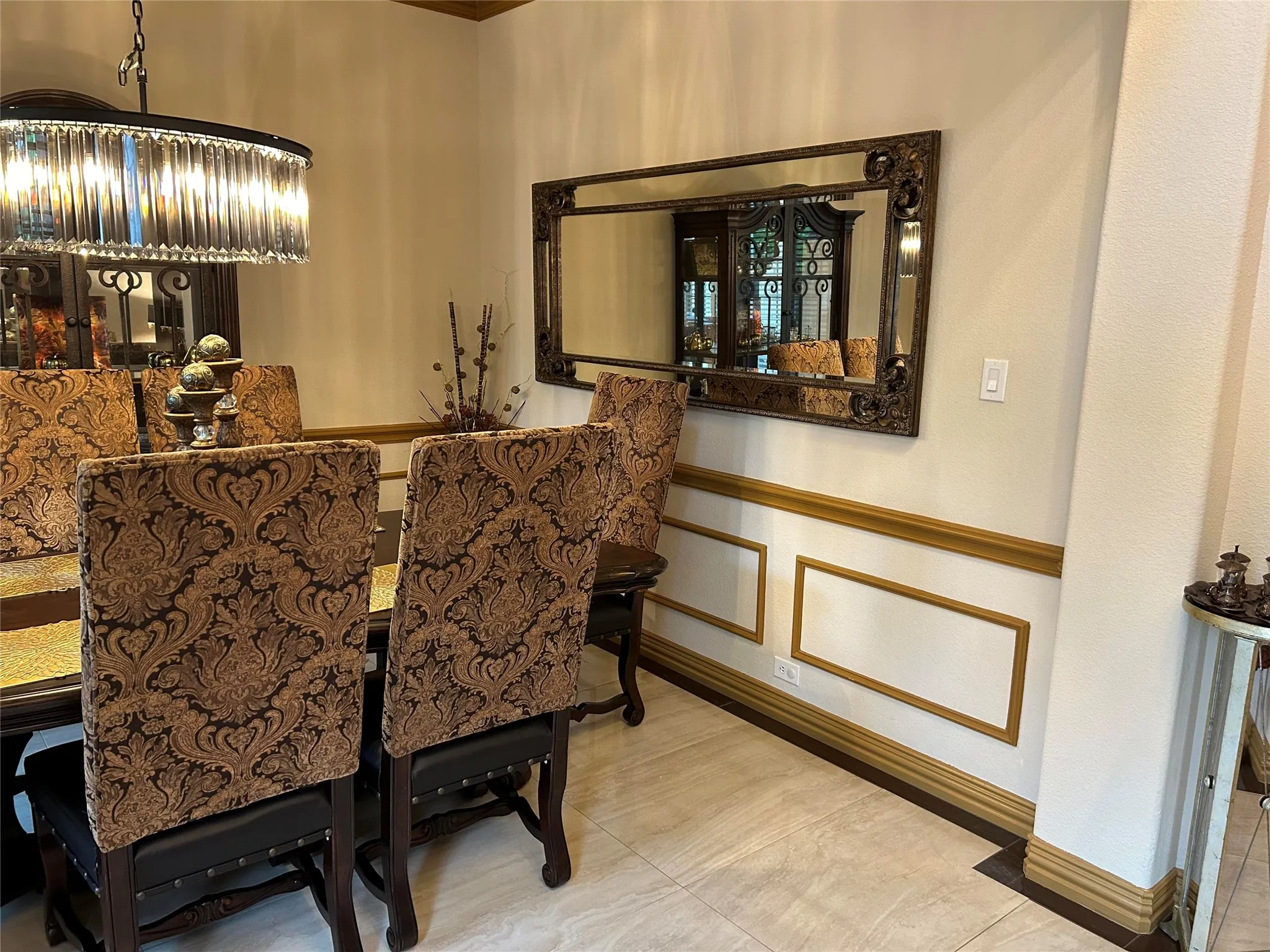 Single Family Residence For Sale in Dallas County , 2219 Longview Road, Irving, Texas 75063, 4 Bedroom, 3 Bathroom, 2 Garage spaces, 3,022 Sqft, built in 2008, mls#21222349, Real Estate Agent in Irving, Homes For Sale in Dallas county, Homes For Sale in Irving, Realtor in Irving Texas, Real Estate Brokerage Independent Realty Texas, Luminita Cordes Realtor
