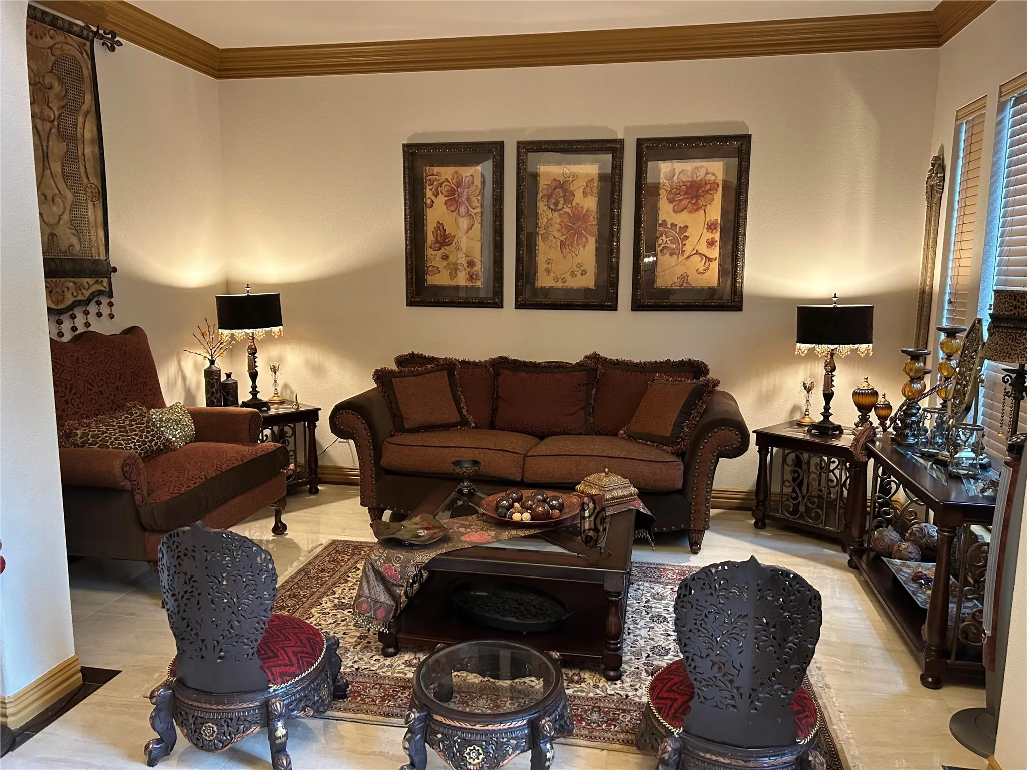 Single Family Residence For Sale in Dallas County , 2219 Longview Road, Irving, Texas 75063, 4 Bedroom, 3 Bathroom, 2 Garage spaces, 3,022 Sqft, built in 2008, mls#21222349, Real Estate Agent in Irving, Homes For Sale in Dallas county, Homes For Sale in Irving, Realtor in Irving Texas, Real Estate Brokerage Independent Realty Texas, Luminita Cordes Realtor