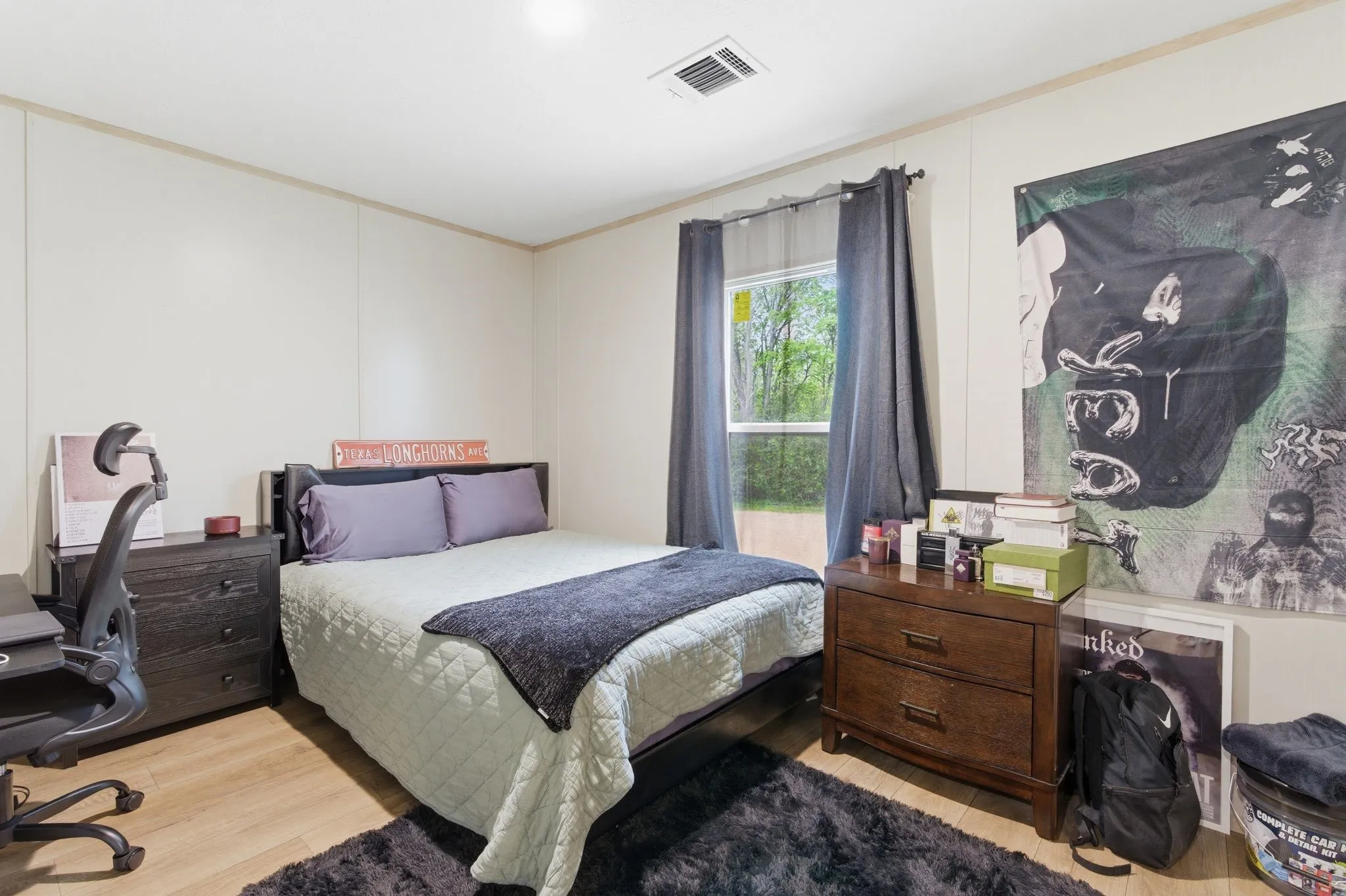 Bedroom with Jack-and-Jill bathroom