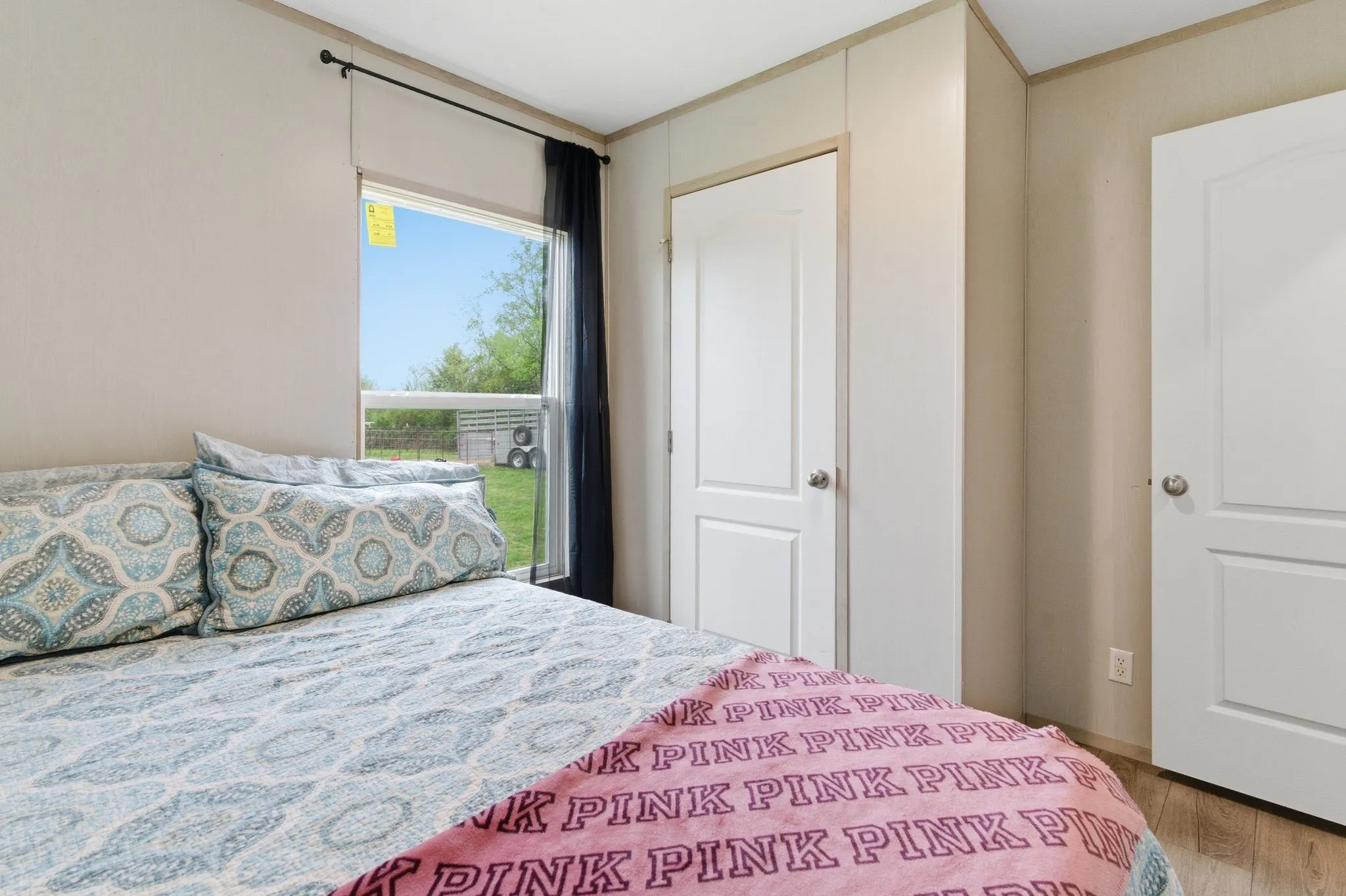 Bedroom with Jack-and-Jill bathroom