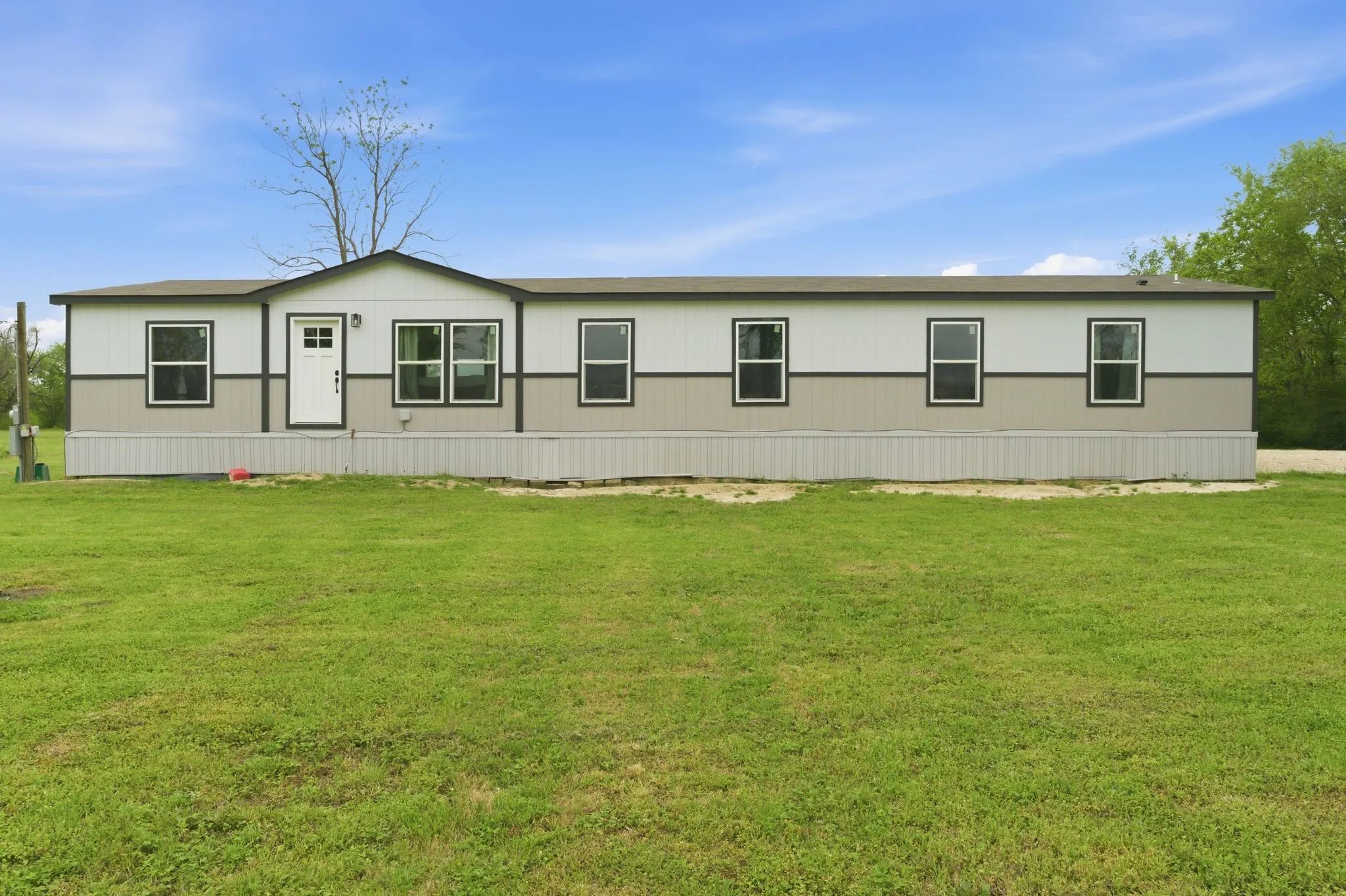 Manufactured Home For Sale in Hopkins County , 8792 Hwy 67, Saltillo, Texas 75478, 5 Bedroom, 3 Bathroom, Garage spaces, 2,128 Sqft, built in 2023, mls#21221906, Real Estate Agent in Saltillo, Homes For Sale in Hopkins county, Homes For Sale in Saltillo, Realtor in Saltillo Texas, Real Estate Brokerage Independent Realty Texas, Luminita Cordes Realtor