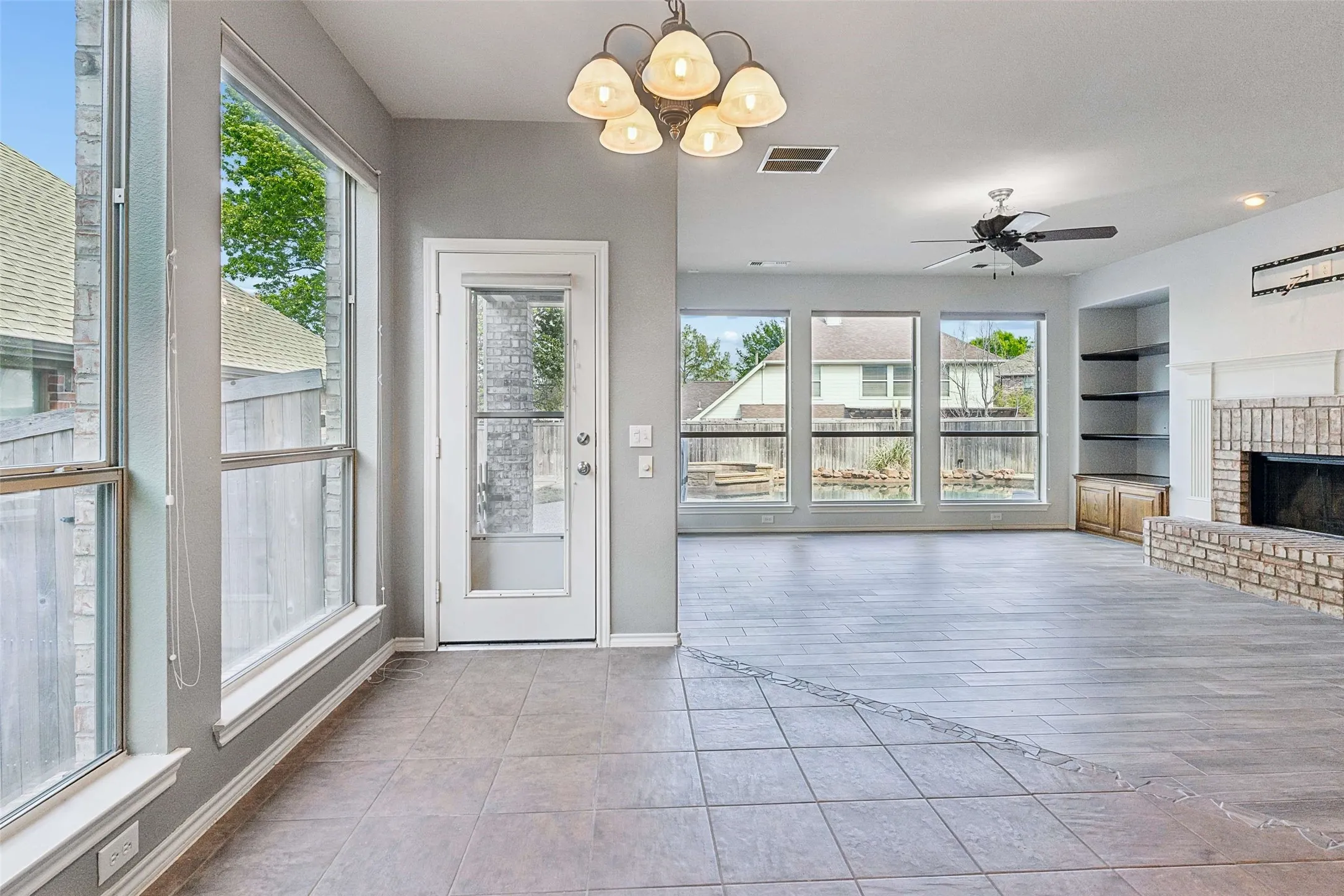 Single Family Residence For Sale in Collin County , 1908 Canyon Wren Drive, Mc Kinney, Texas 75071, 4 Bedroom, 4 Bathroom, 2 Garage spaces, 2,785 Sqft, built in 2004, mls#21222383, Real Estate Agent in Mc Kinney, Homes For Sale in Collin county, Homes For Sale in Mc Kinney, Realtor in Mc Kinney Texas, Real Estate Brokerage Independent Realty Texas, Luminita Cordes Realtor