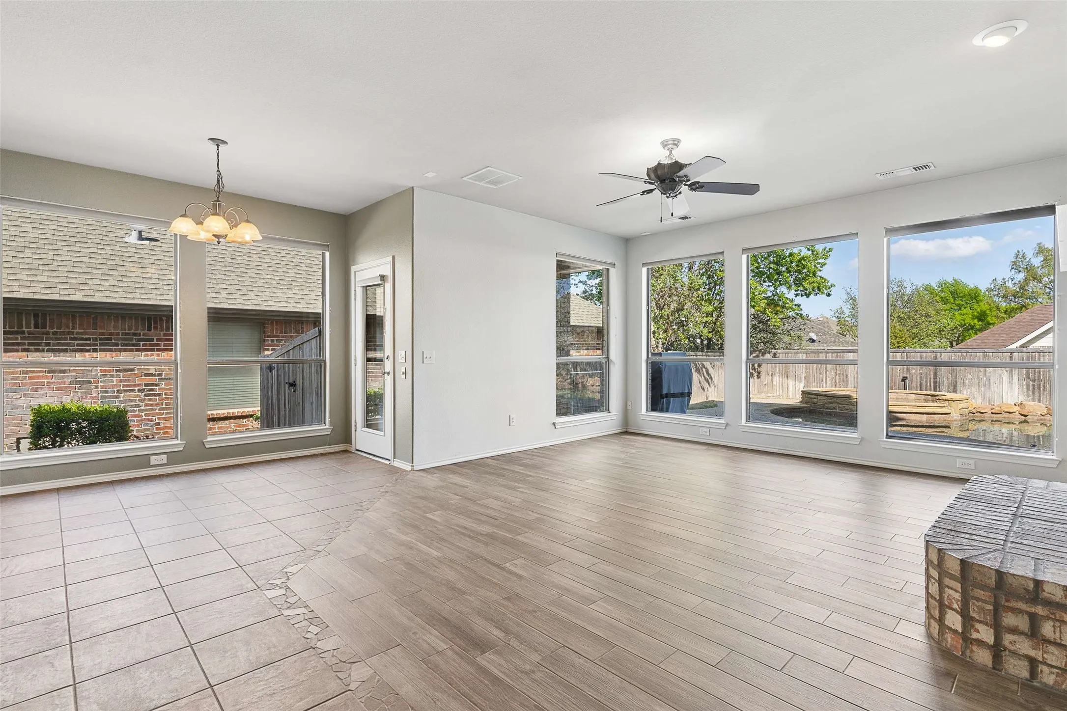 Single Family Residence For Sale in Collin County , 1908 Canyon Wren Drive, Mc Kinney, Texas 75071, 4 Bedroom, 4 Bathroom, 2 Garage spaces, 2,785 Sqft, built in 2004, mls#21222383, Real Estate Agent in Mc Kinney, Homes For Sale in Collin county, Homes For Sale in Mc Kinney, Realtor in Mc Kinney Texas, Real Estate Brokerage Independent Realty Texas, Luminita Cordes Realtor