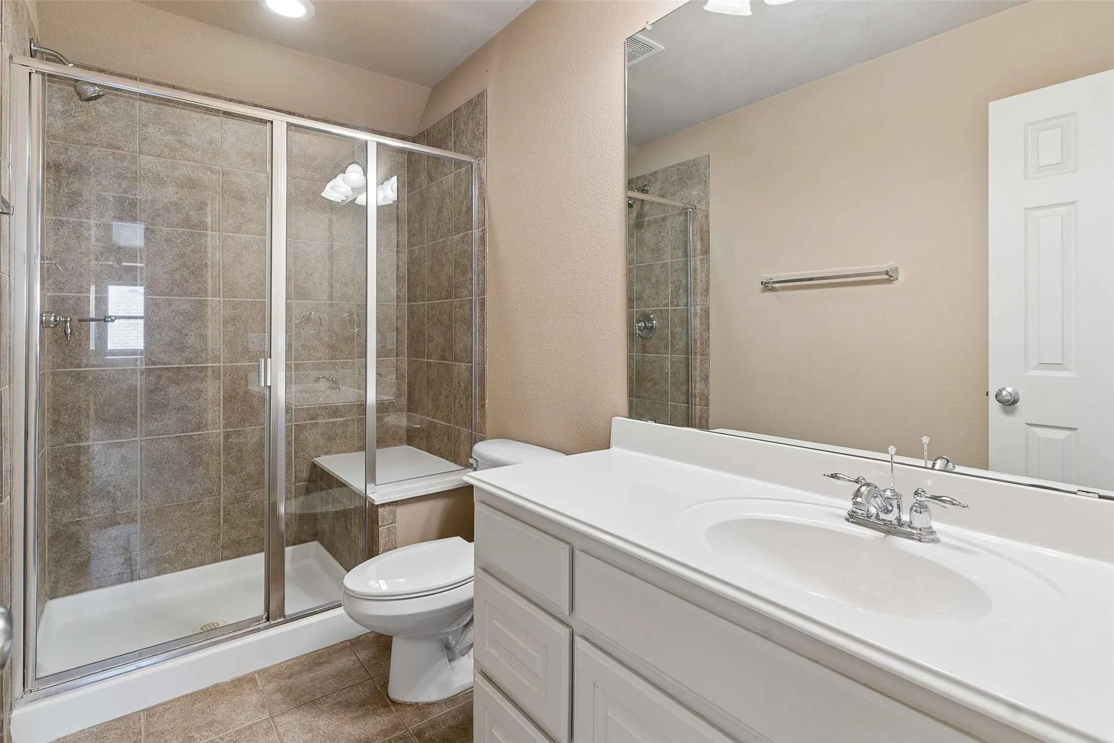 Single Family Residence For Sale in Collin County , 1908 Canyon Wren Drive, Mc Kinney, Texas 75071, 4 Bedroom, 4 Bathroom, 2 Garage spaces, 2,785 Sqft, built in 2004, mls#21222383, Real Estate Agent in Mc Kinney, Homes For Sale in Collin county, Homes For Sale in Mc Kinney, Realtor in Mc Kinney Texas, Real Estate Brokerage Independent Realty Texas, Luminita Cordes Realtor