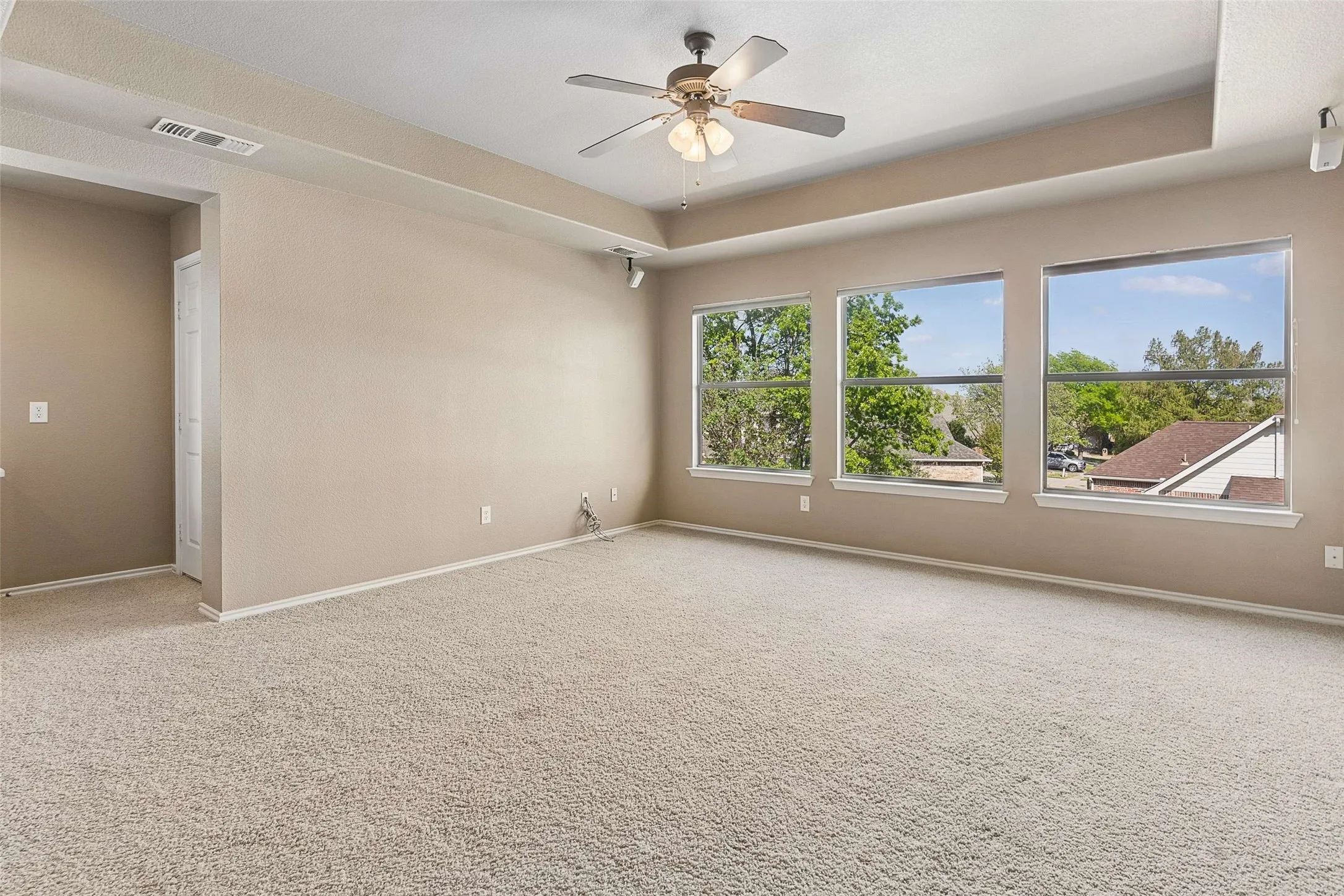 Single Family Residence For Sale in Collin County , 1908 Canyon Wren Drive, Mc Kinney, Texas 75071, 4 Bedroom, 4 Bathroom, 2 Garage spaces, 2,785 Sqft, built in 2004, mls#21222383, Real Estate Agent in Mc Kinney, Homes For Sale in Collin county, Homes For Sale in Mc Kinney, Realtor in Mc Kinney Texas, Real Estate Brokerage Independent Realty Texas, Luminita Cordes Realtor